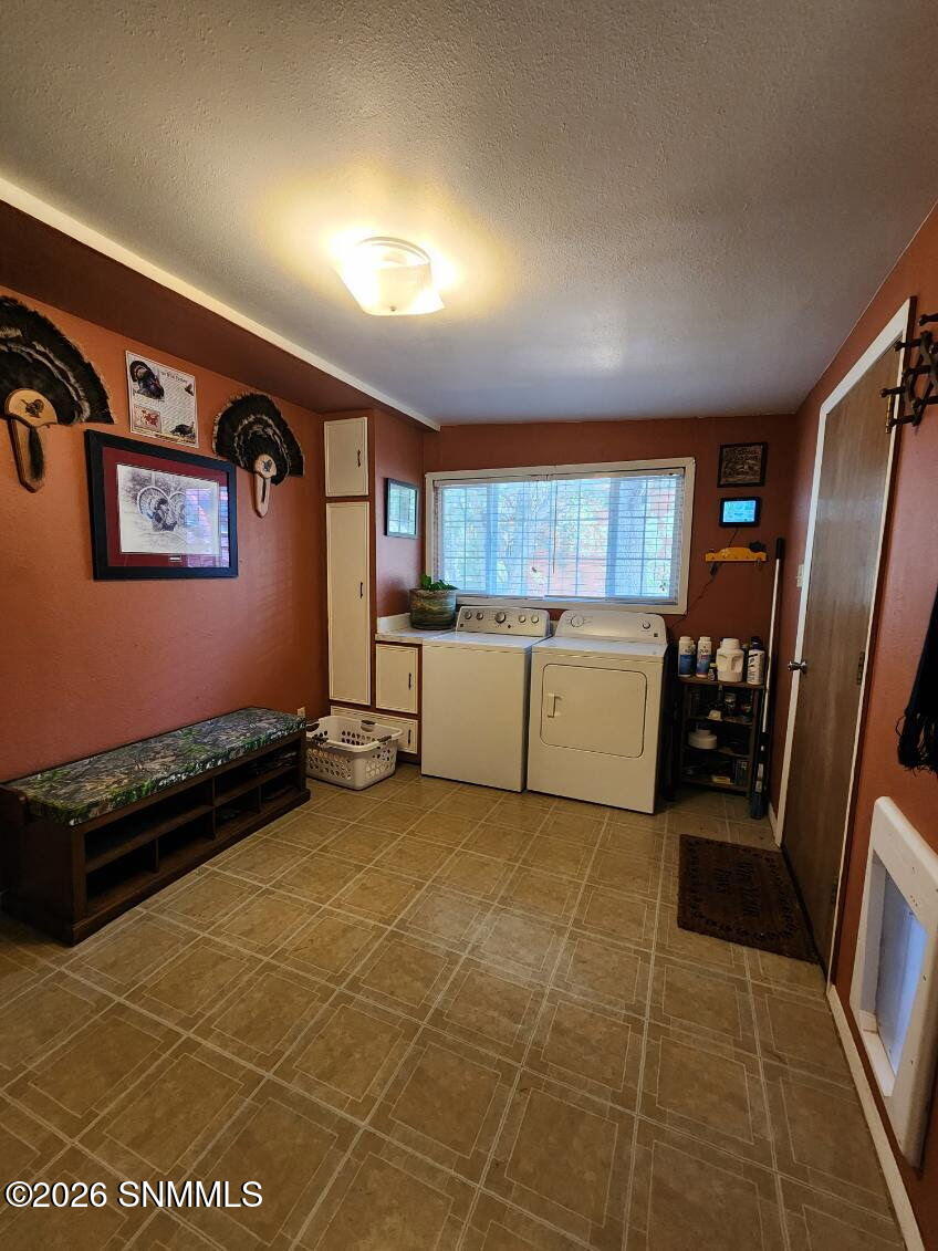 210 Swallow Drive Property Photo 12