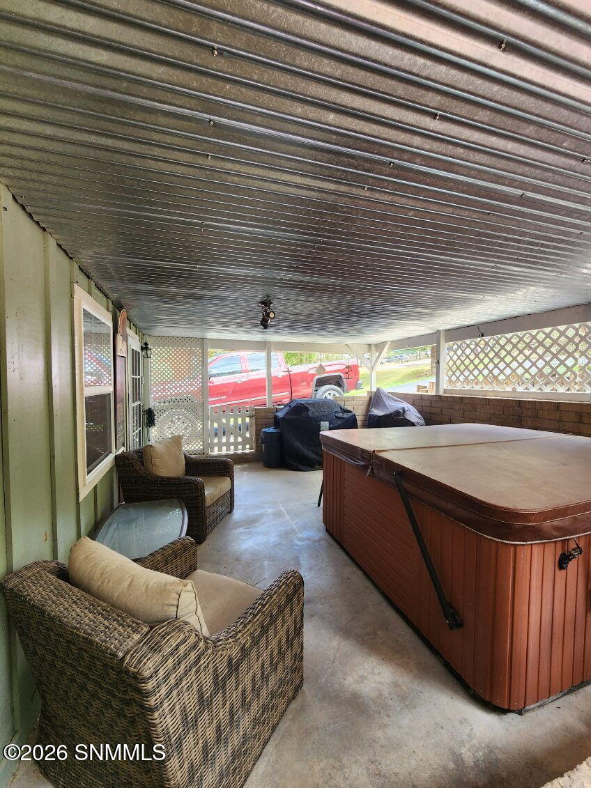 210 Swallow Drive Property Photo 13