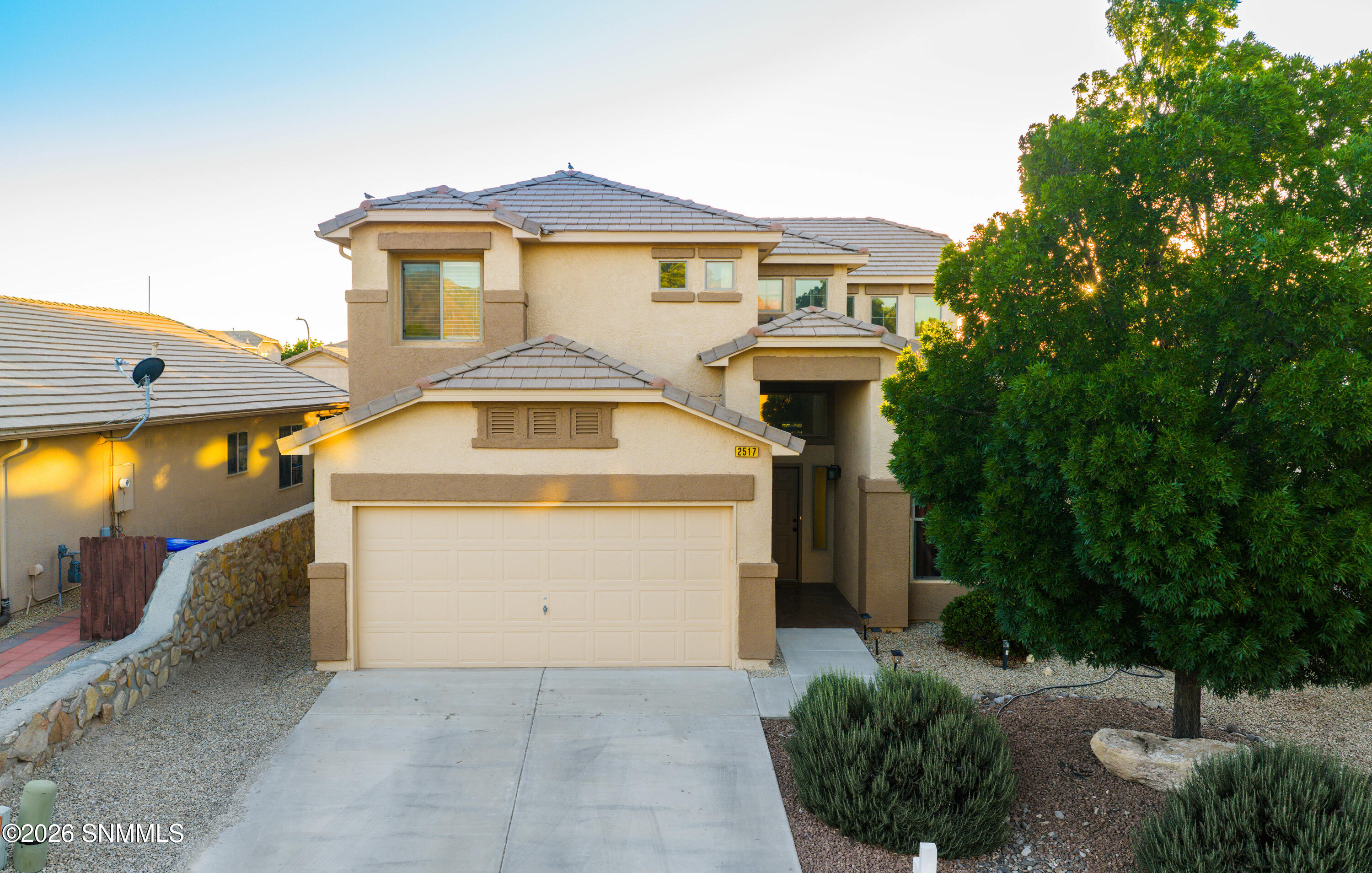 2517 Fallbrook Way Property Photo 2