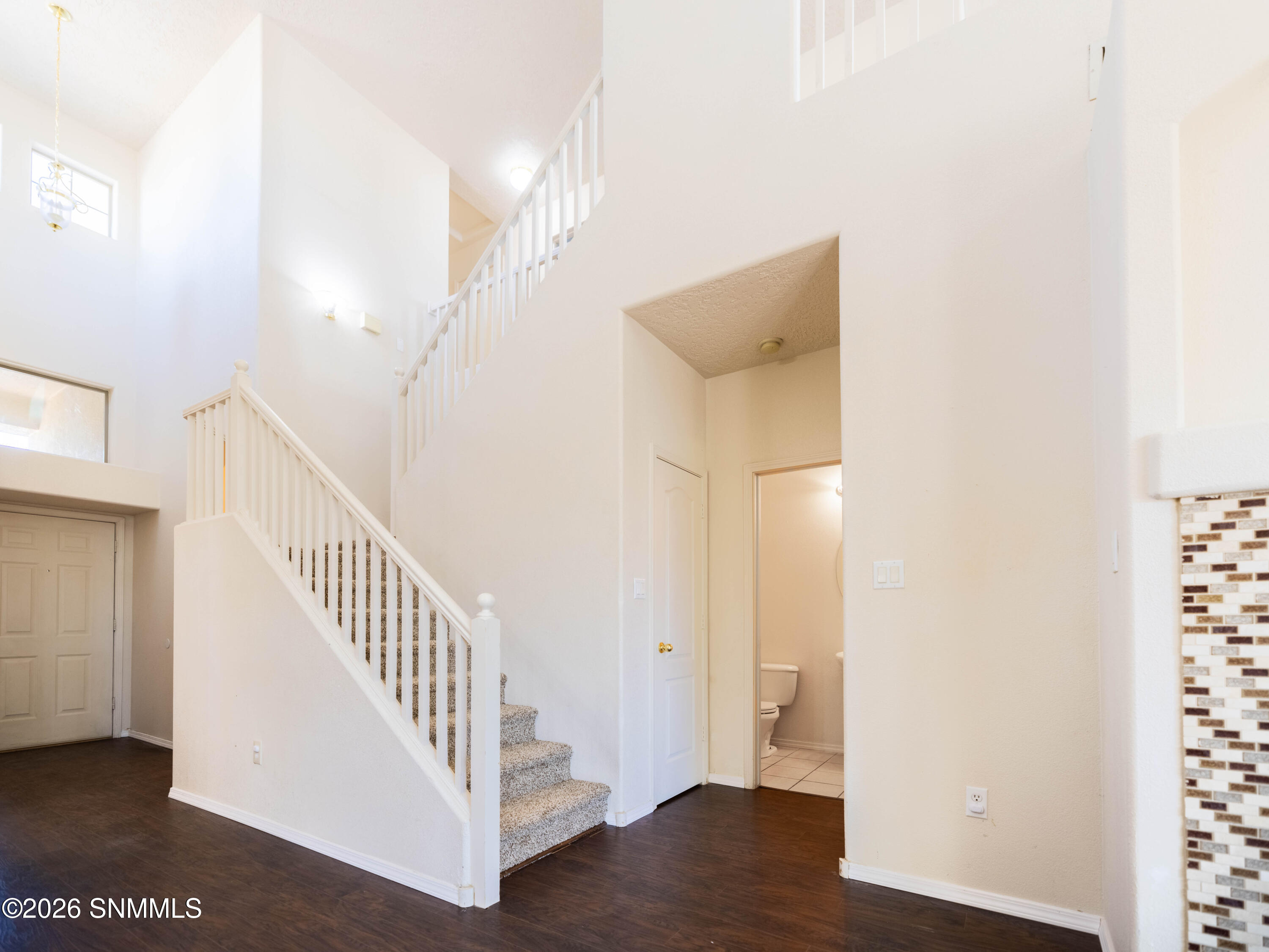 2517 Fallbrook Way Property Photo 8