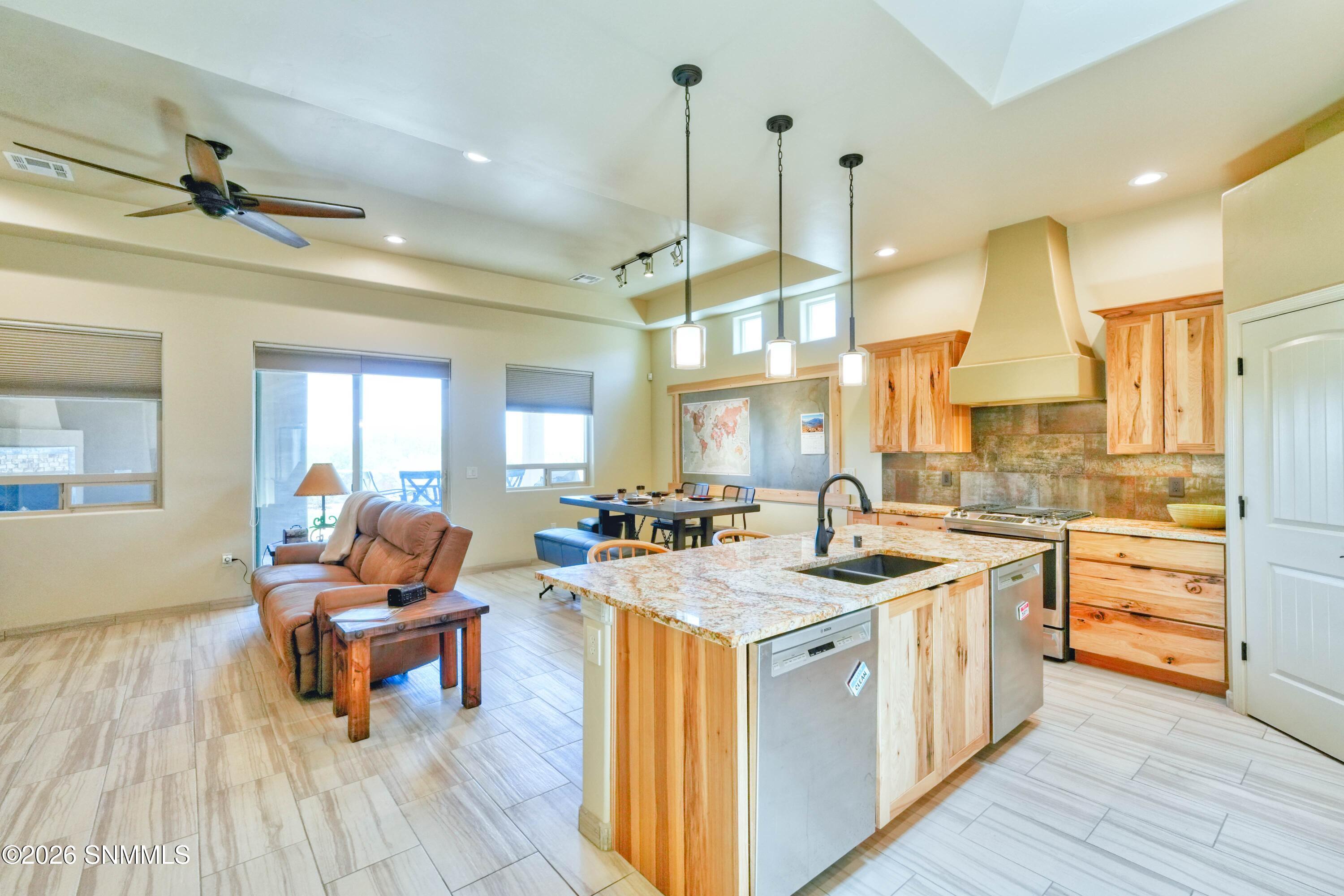 8021 Willow Bloom Circle Property Photo 4