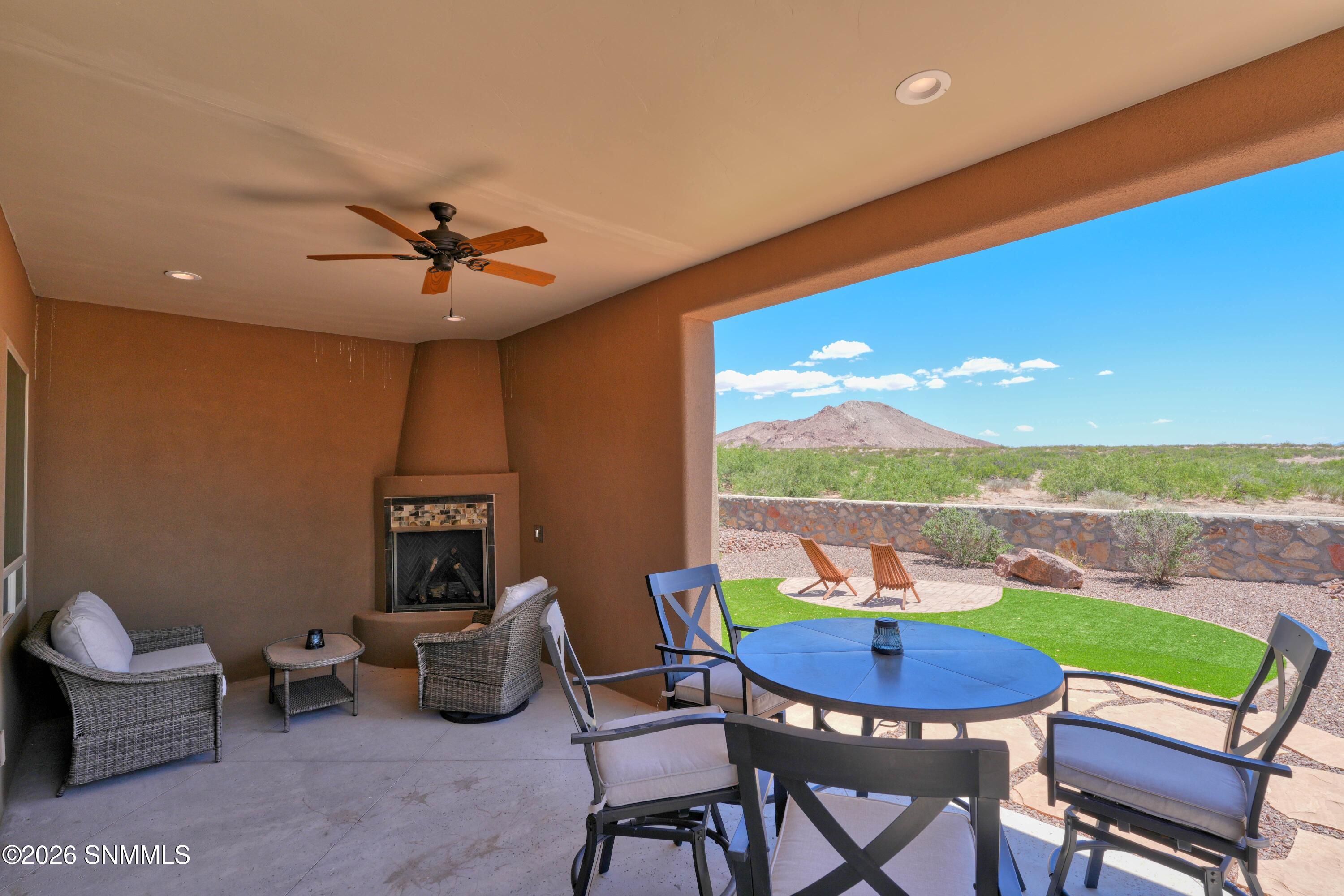 8021 Willow Bloom Circle Property Photo 6