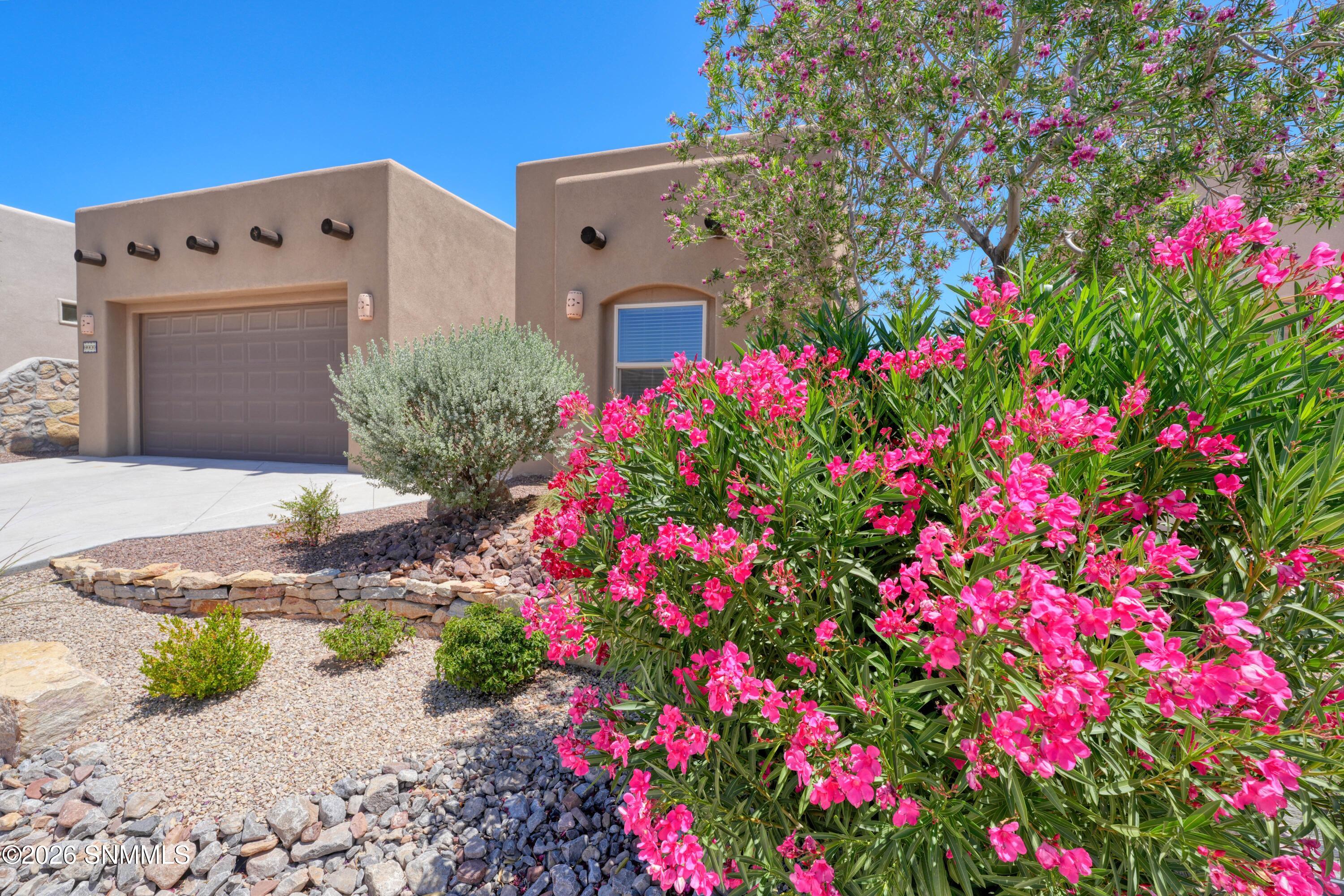 8021 Willow Bloom Circle Property Photo 10