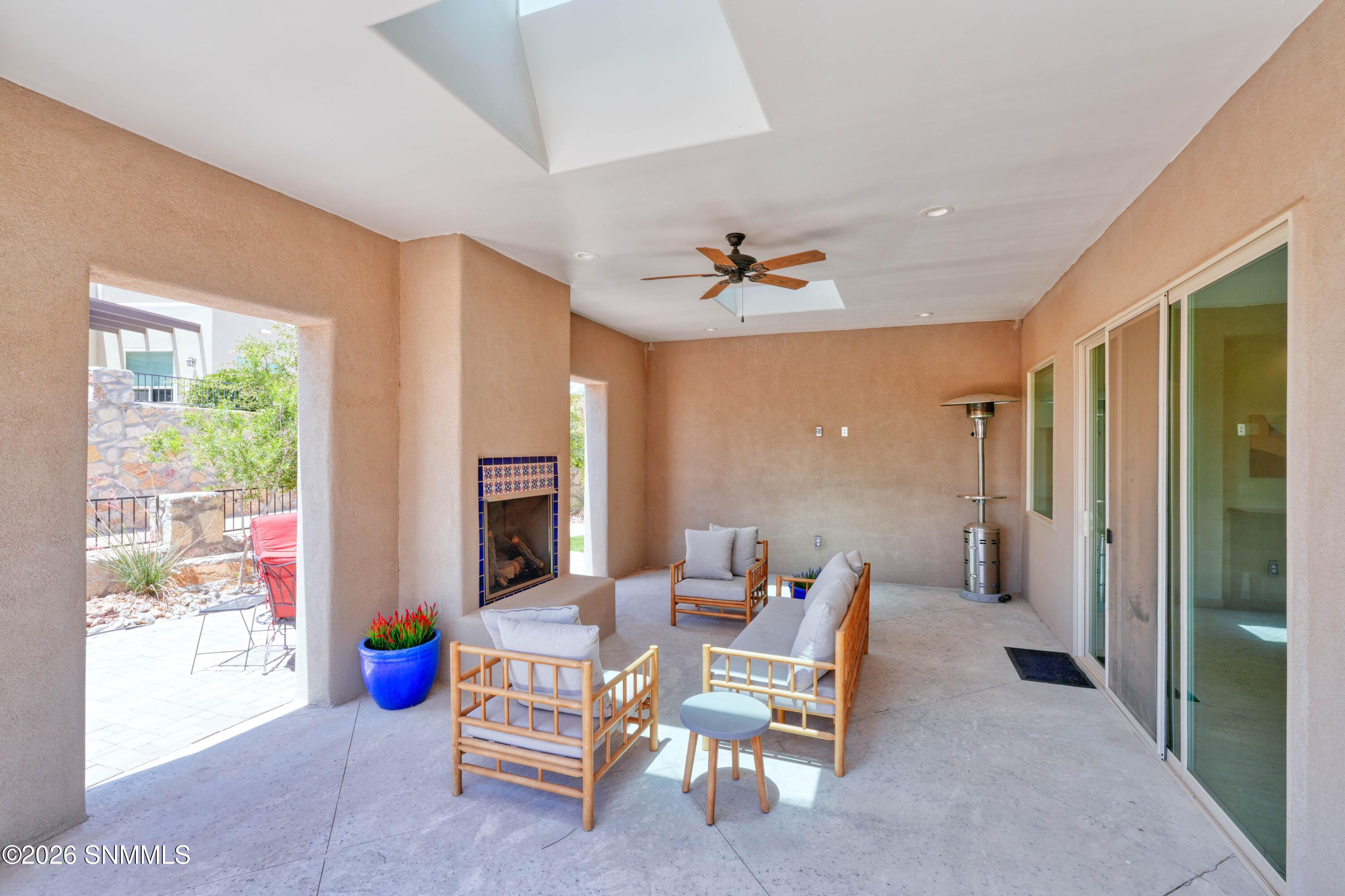 8048 Willow Bloom Circle Property Photo 4