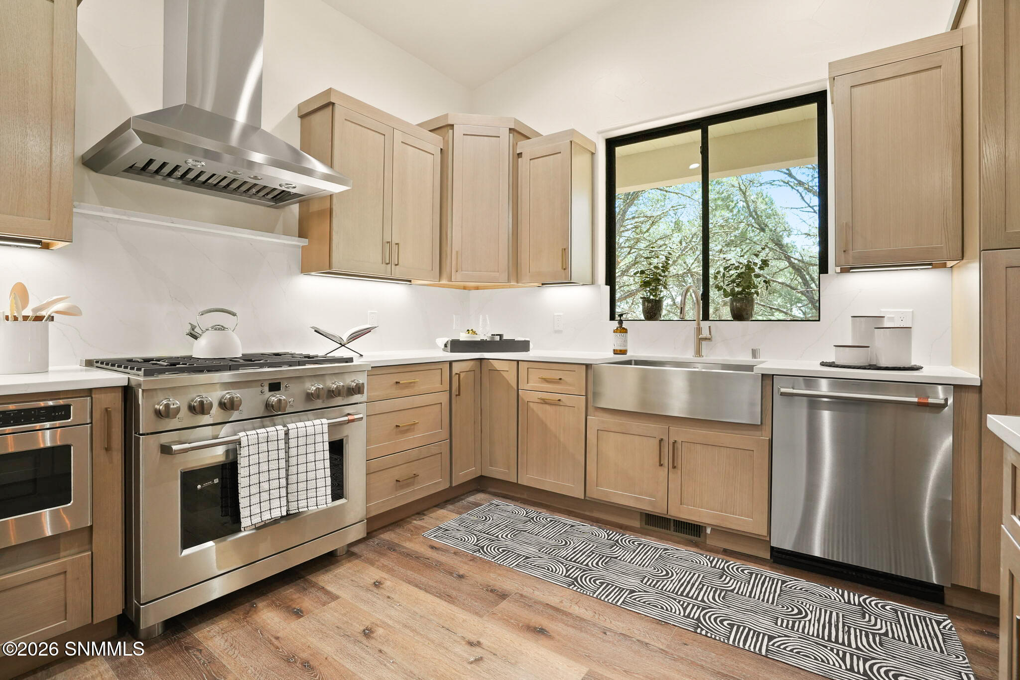 208 Deer Park Drive Property Photo 8
