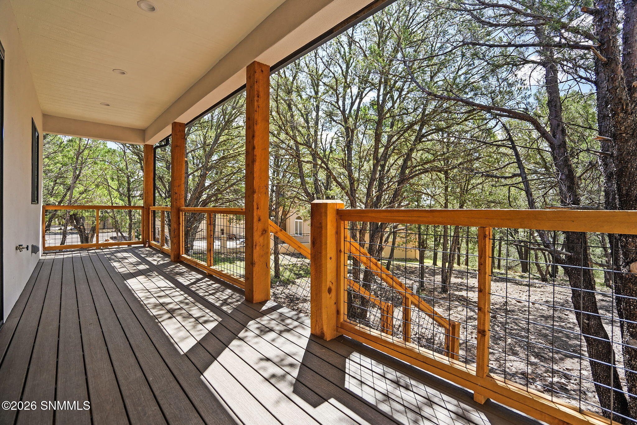 208 Deer Park Drive Property Photo 9