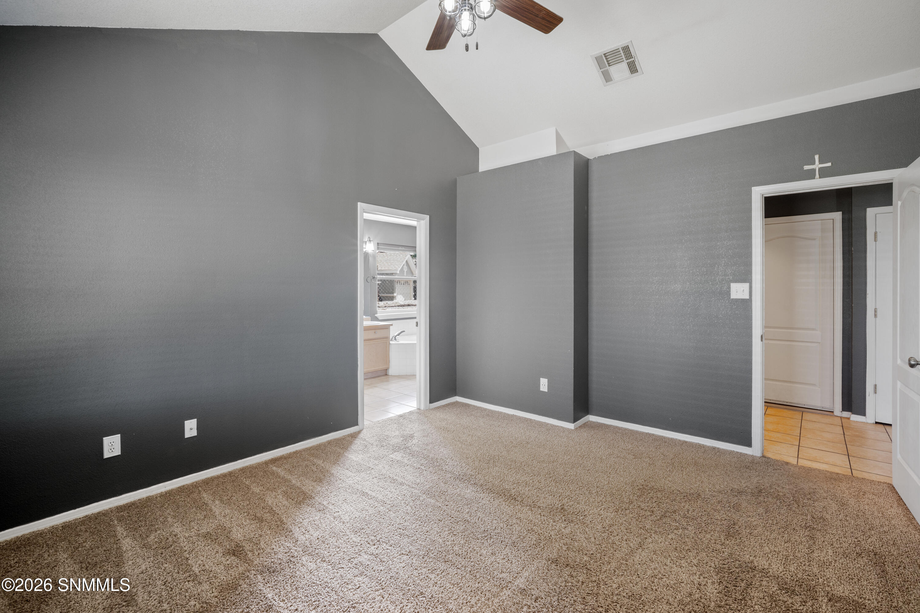 700 Scenic View Drive Property Photo 13