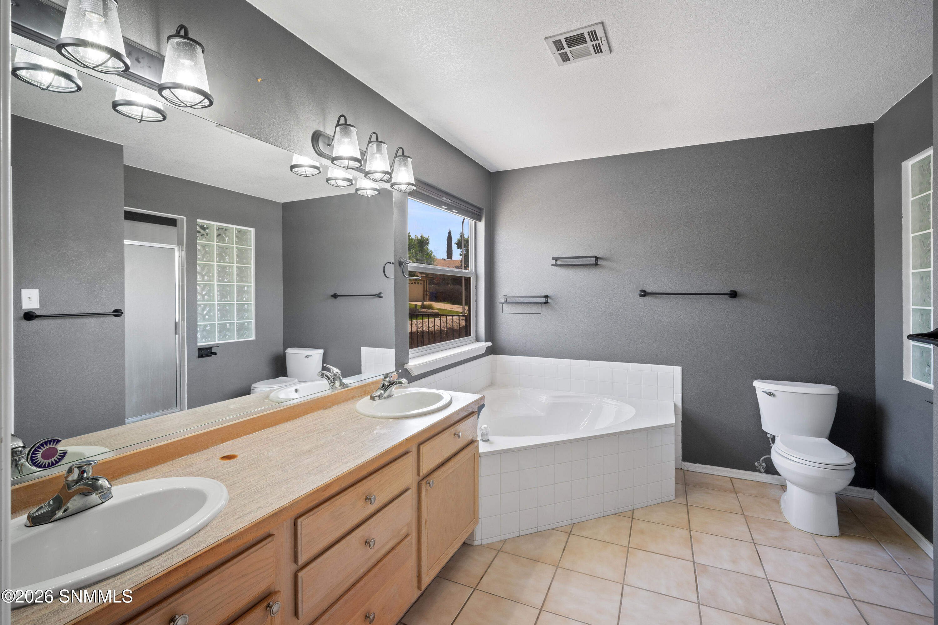 700 Scenic View Drive Property Photo 19
