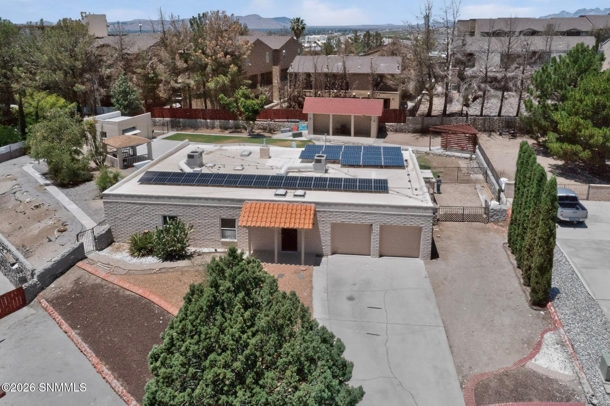 700 Sundown Court Property Photo 4