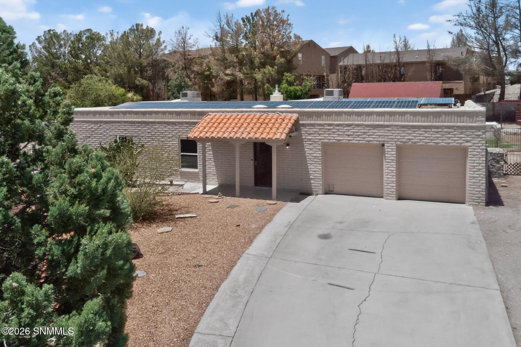 700 Sundown Court Property Photo 7