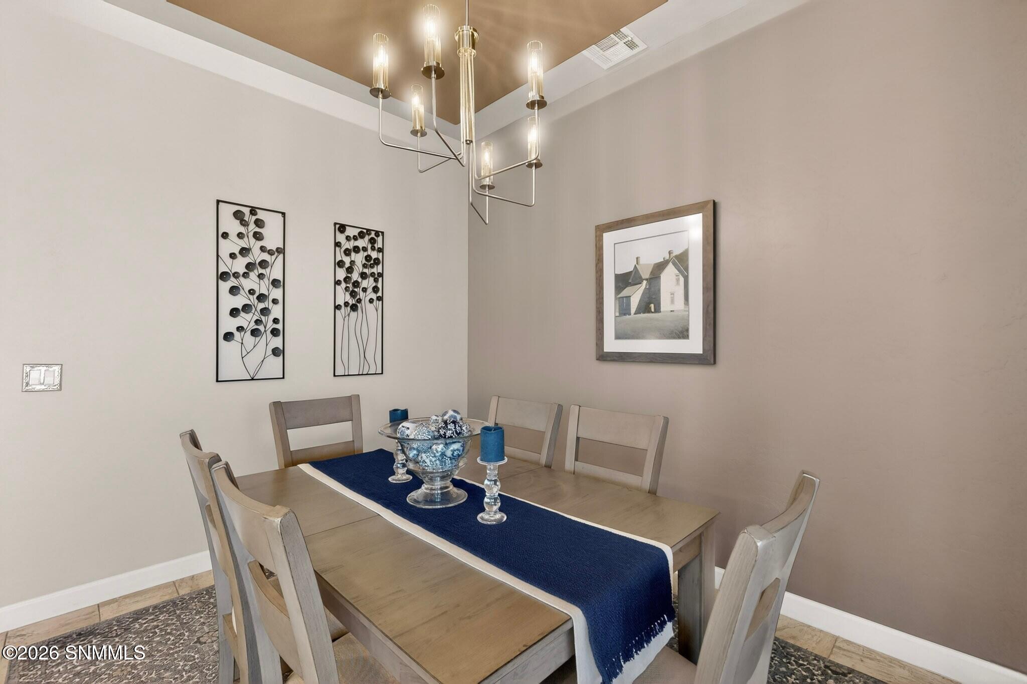 3949 San Marino Road Property Photo 8