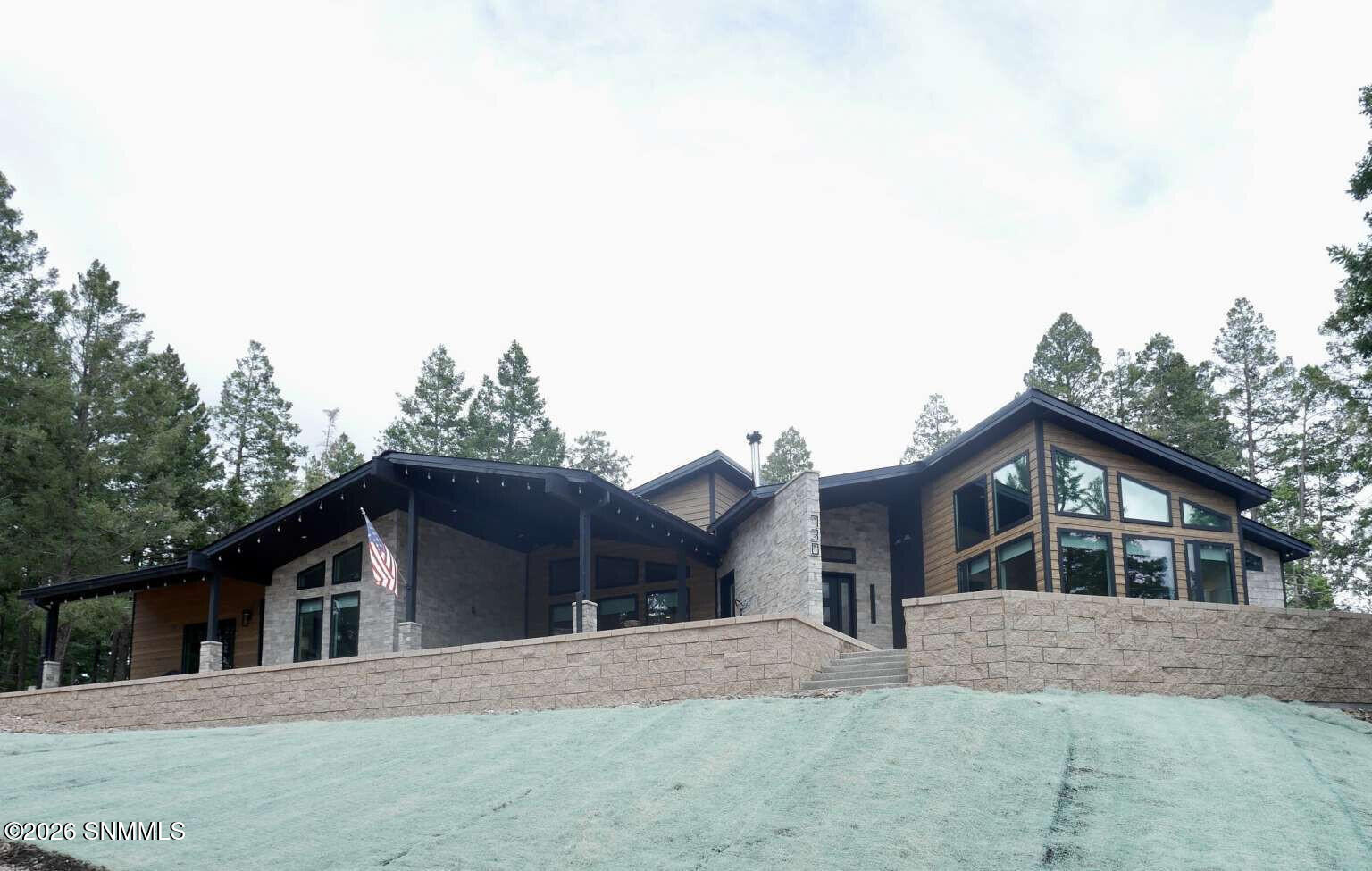 730 Little Bear Property Photo 3