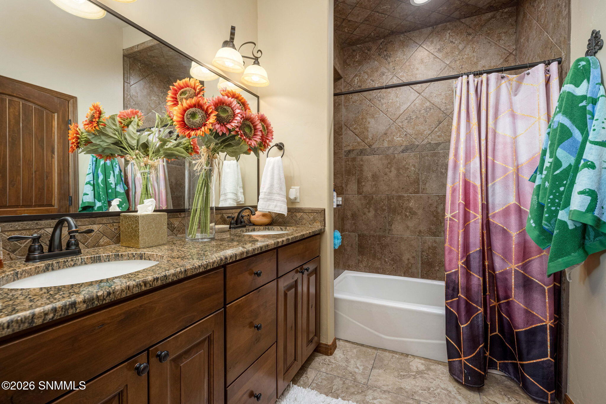 5677 Calle De Paradise Property Photo 33