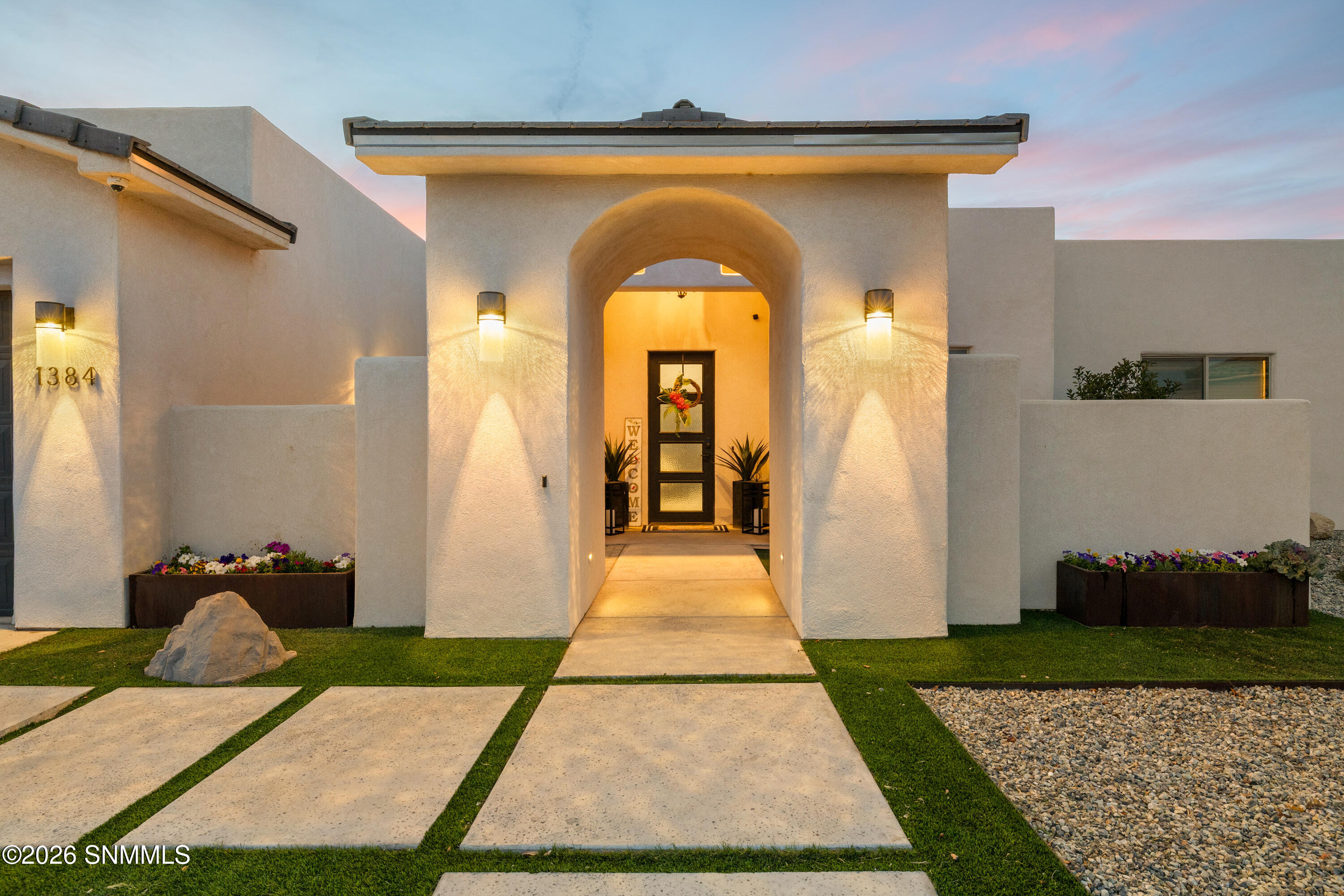 1384 San Bonifacio Arc Property Photo 4
