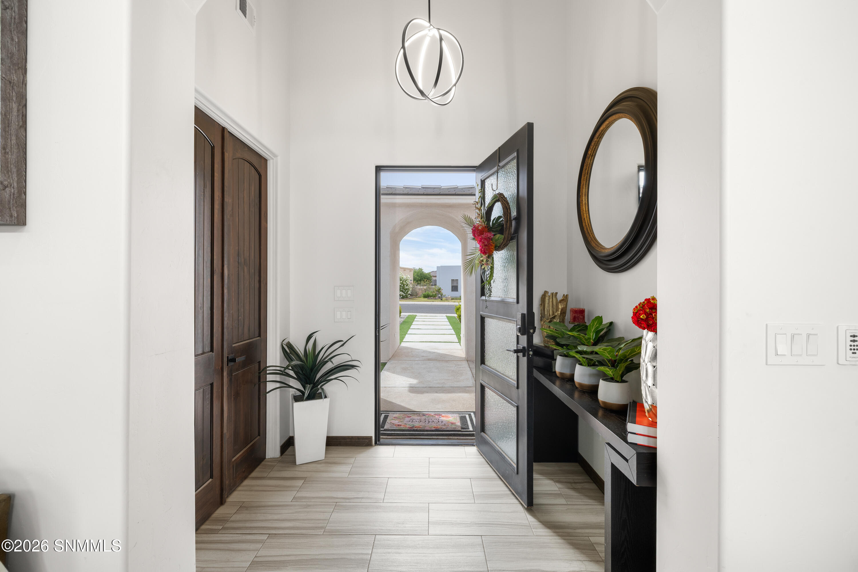 1384 San Bonifacio Arc Property Photo 8