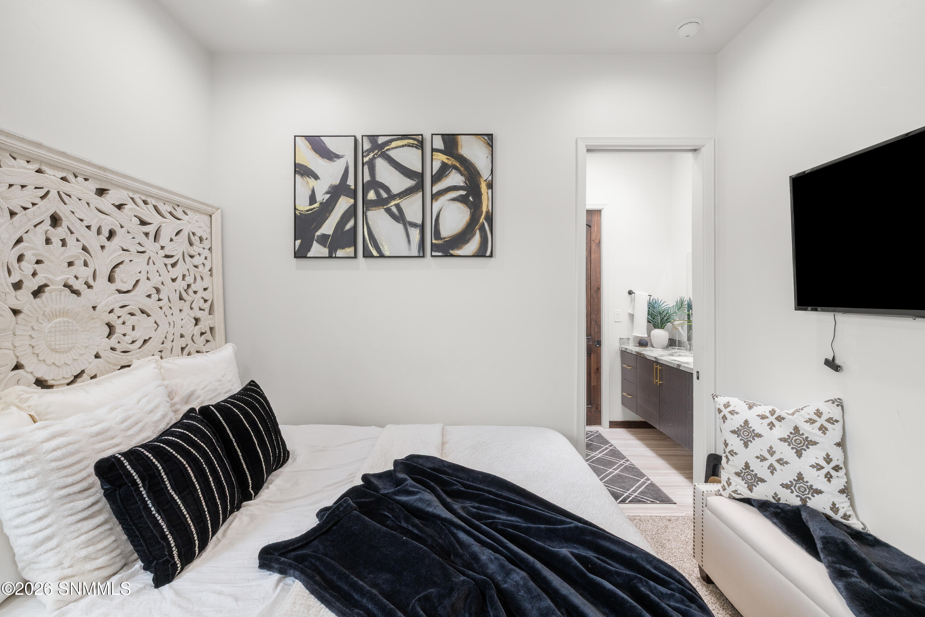 1384 San Bonifacio Arc Property Photo 32