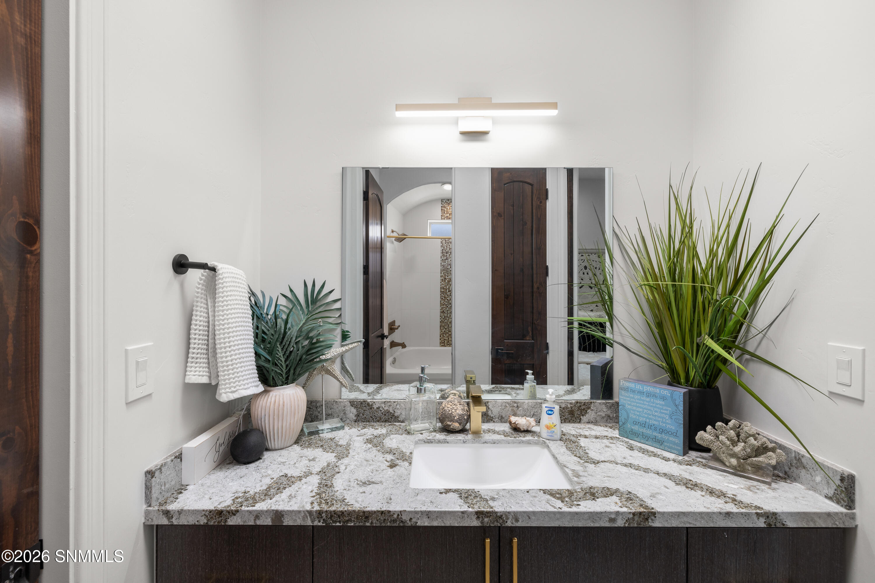 1384 San Bonifacio Arc Property Photo 33