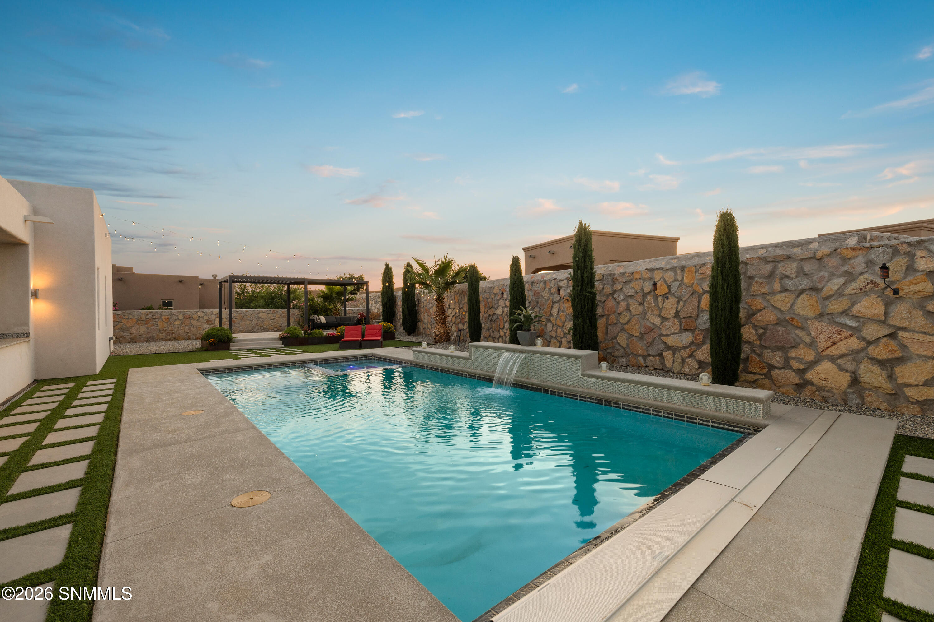 1384 San Bonifacio Arc Property Photo 39