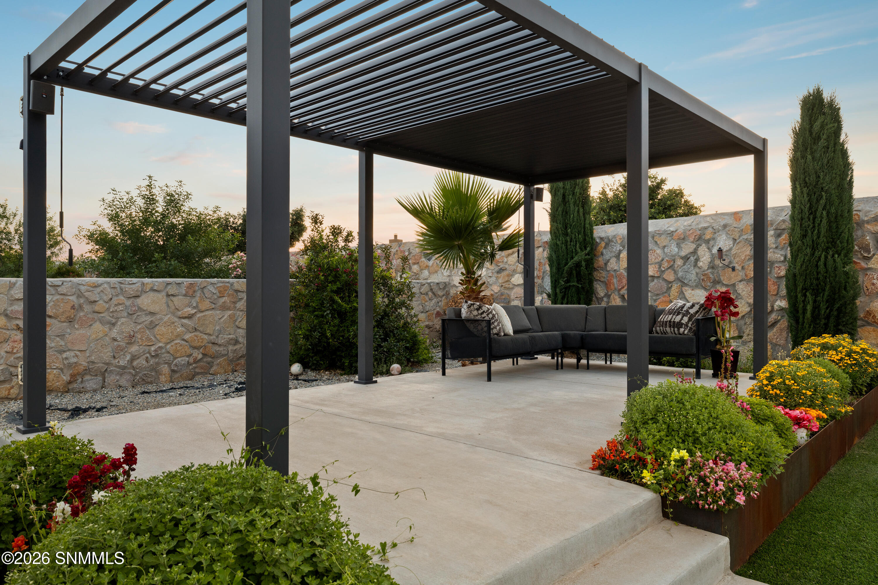 1384 San Bonifacio Arc Property Photo 45