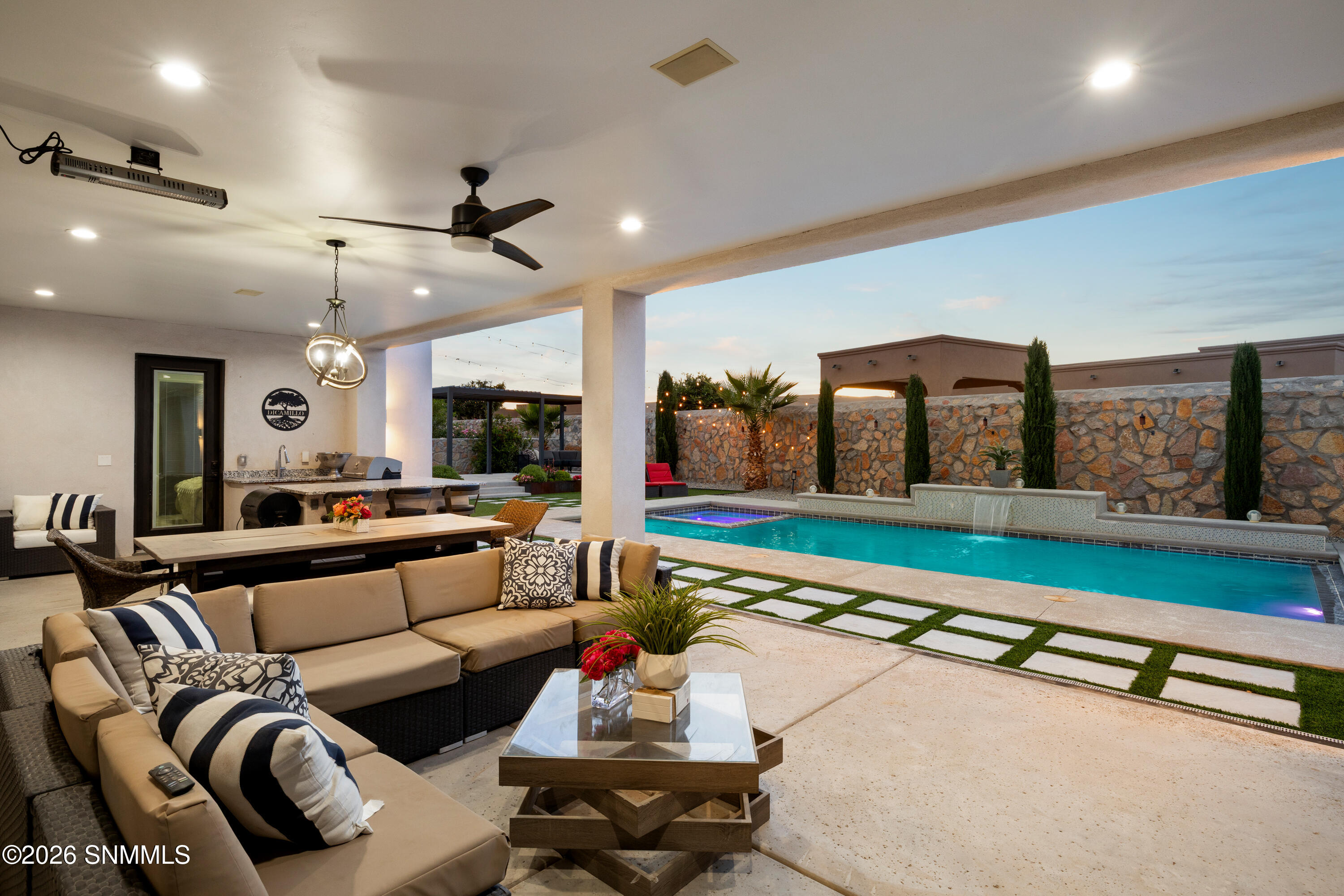 1384 San Bonifacio Arc Property Photo 54