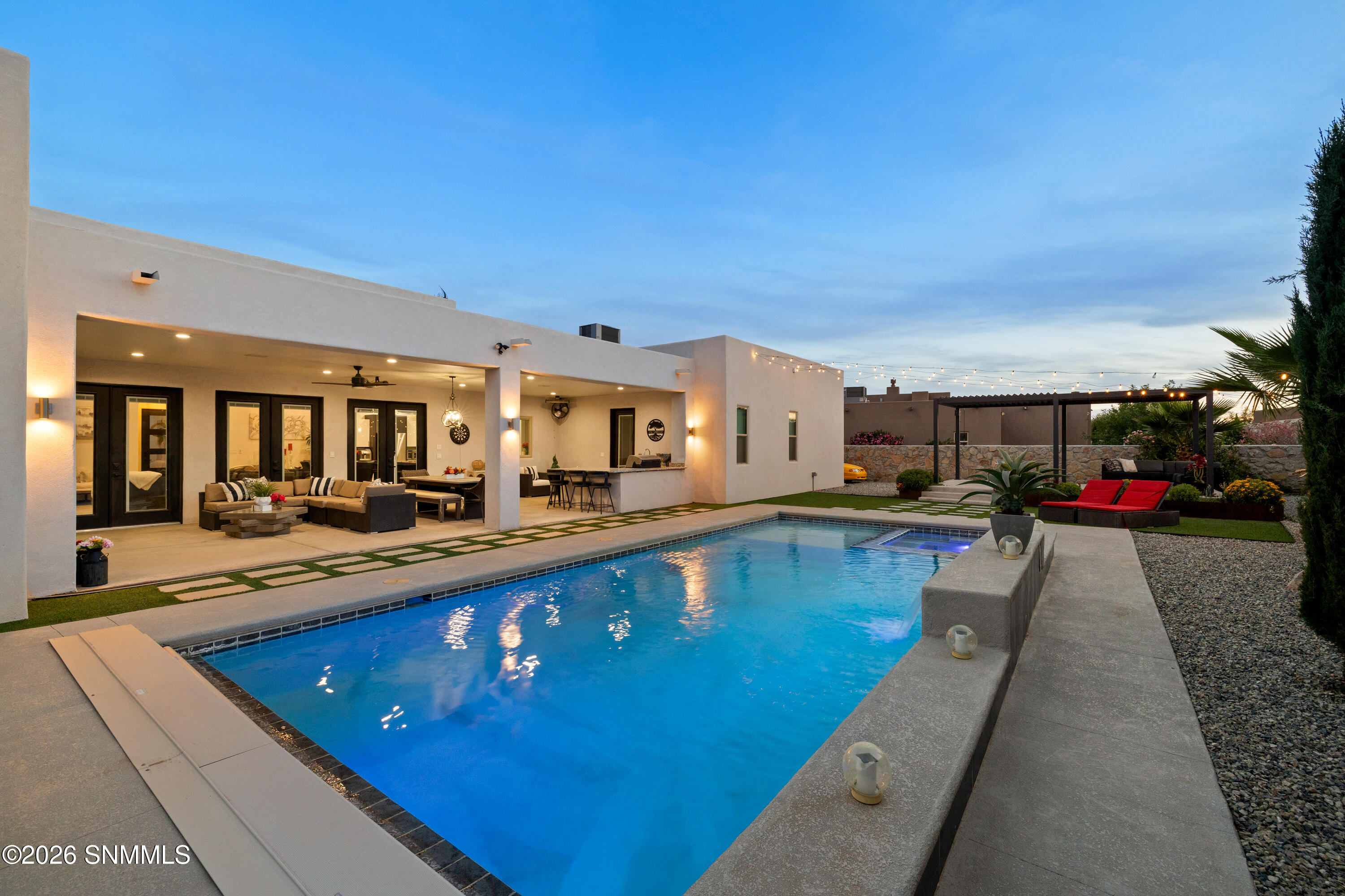 1384 San Bonifacio Arc Property Photo 58