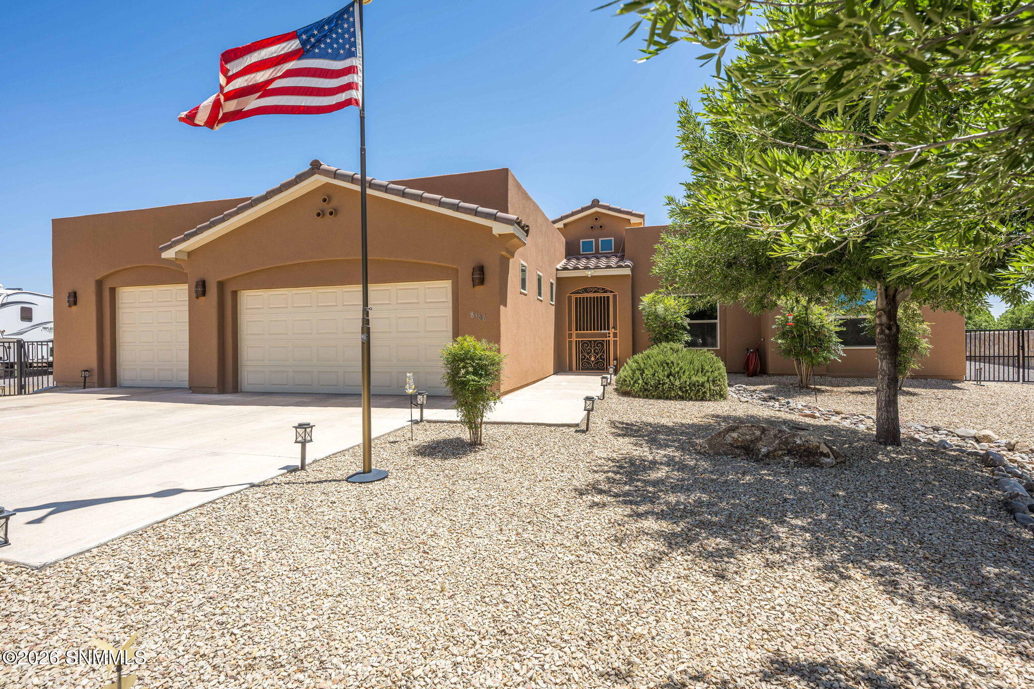 8366 Rancho Vista Loop Property Photo 2