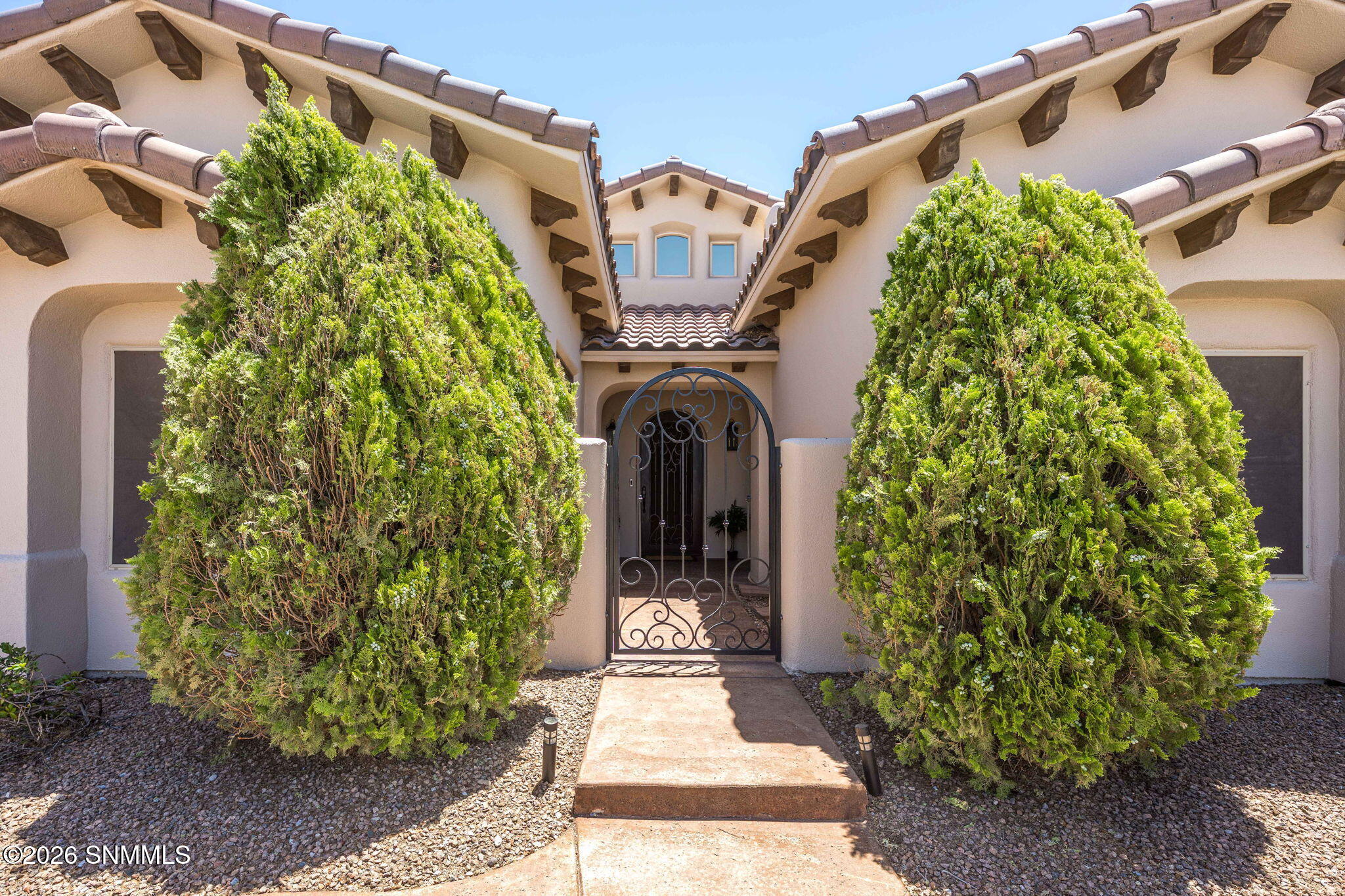 3580 Saddle Rock Road Property Photo 4
