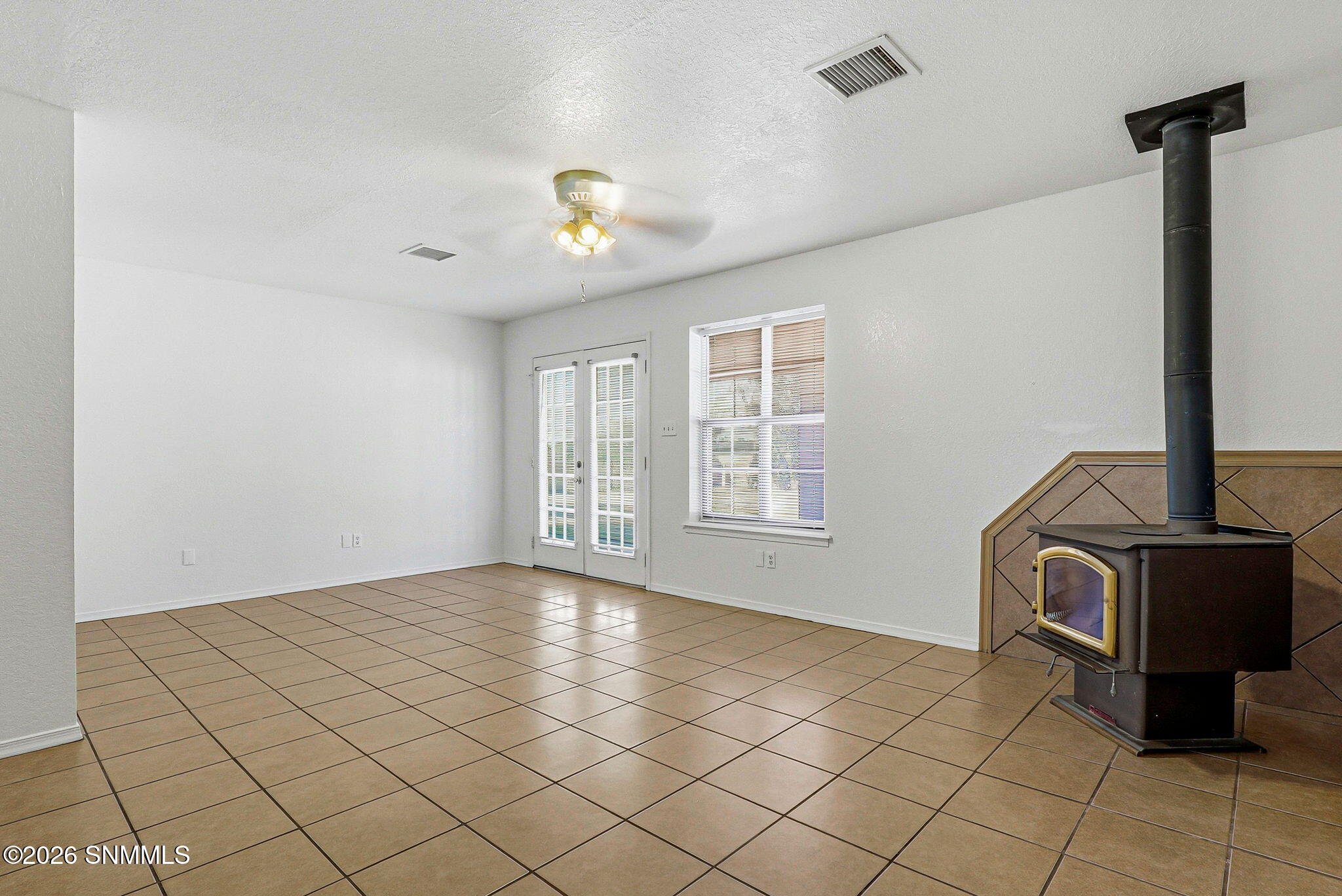 4015 Acala Street Property Photo 7