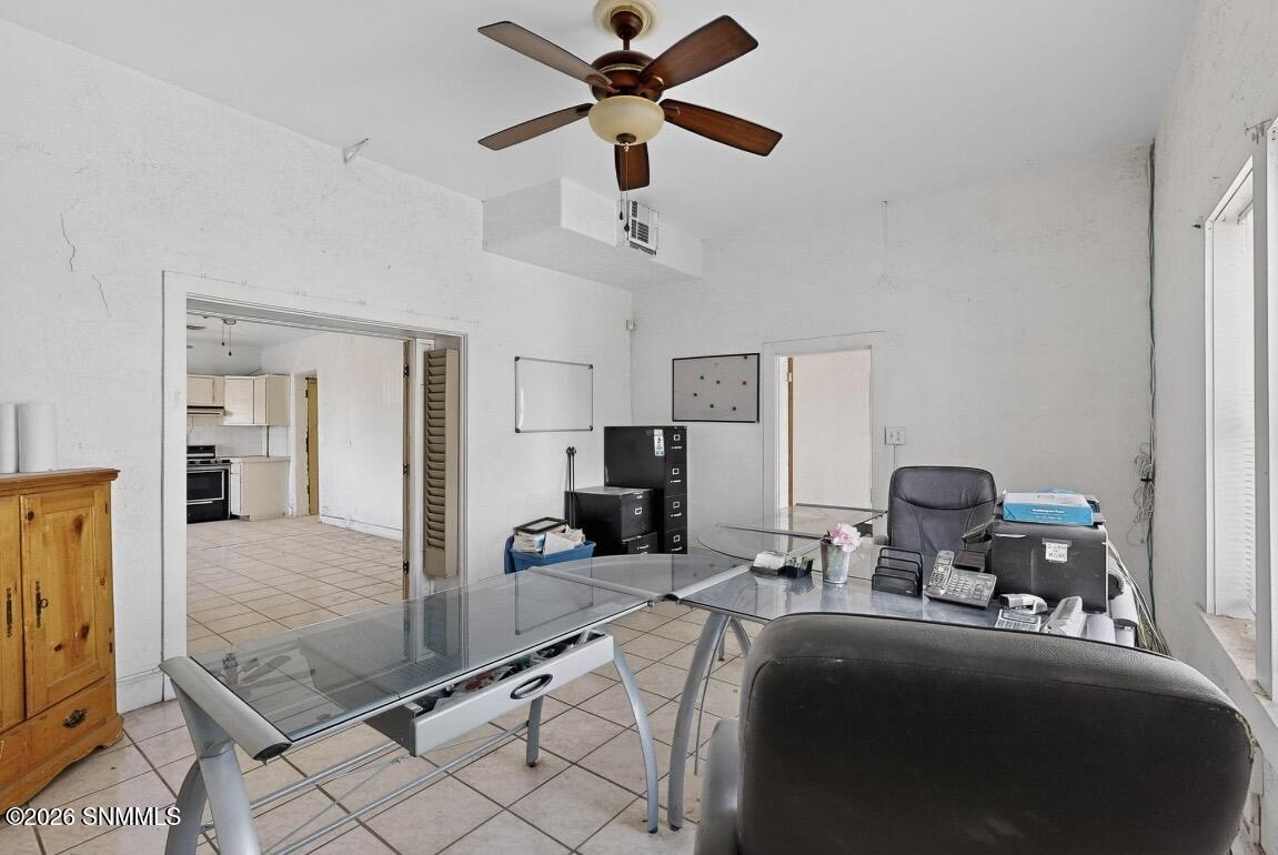 446 S San Pedro Street Property Photo 6