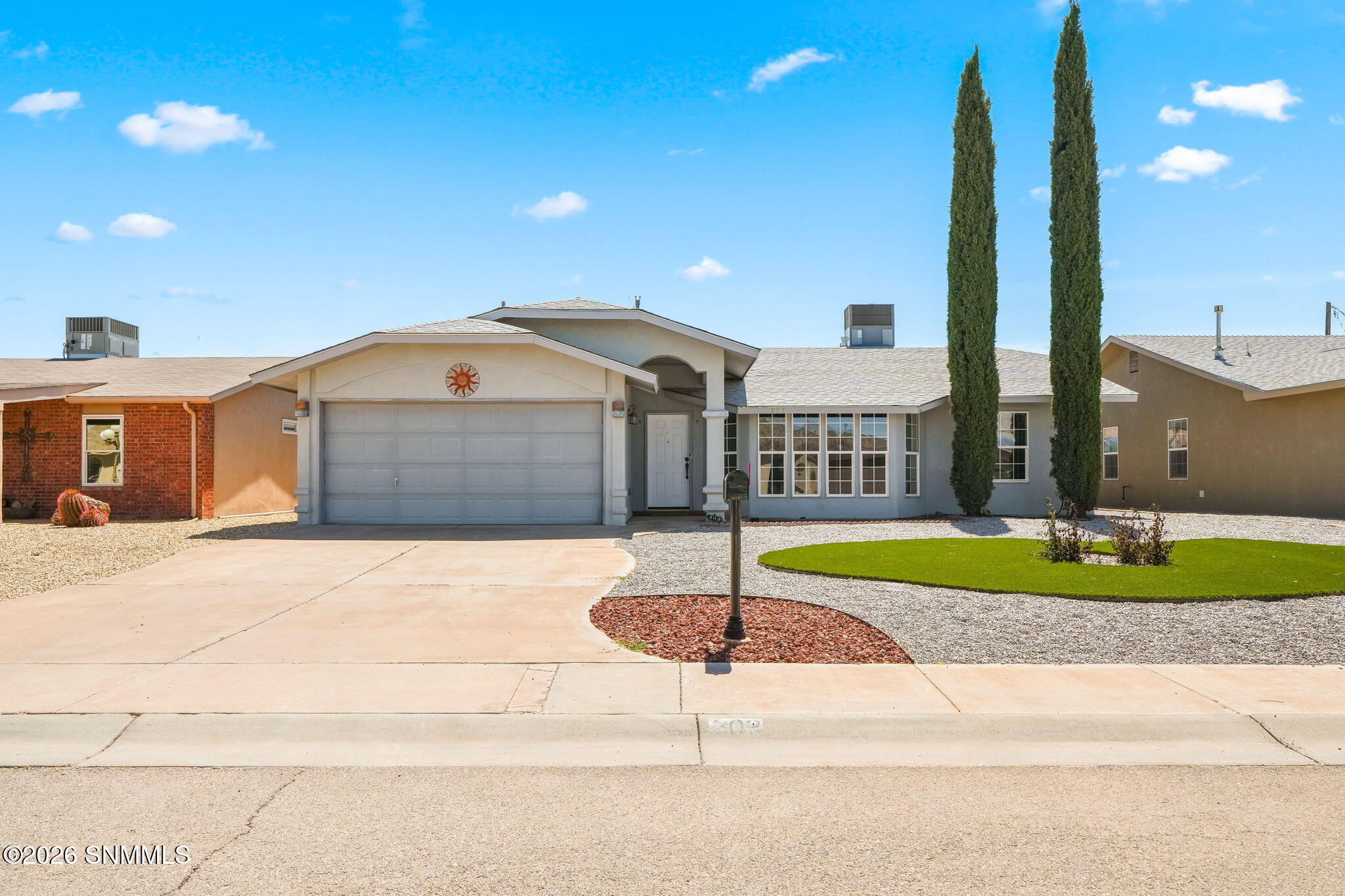 303 Santa Fe Drive Property Photo 1