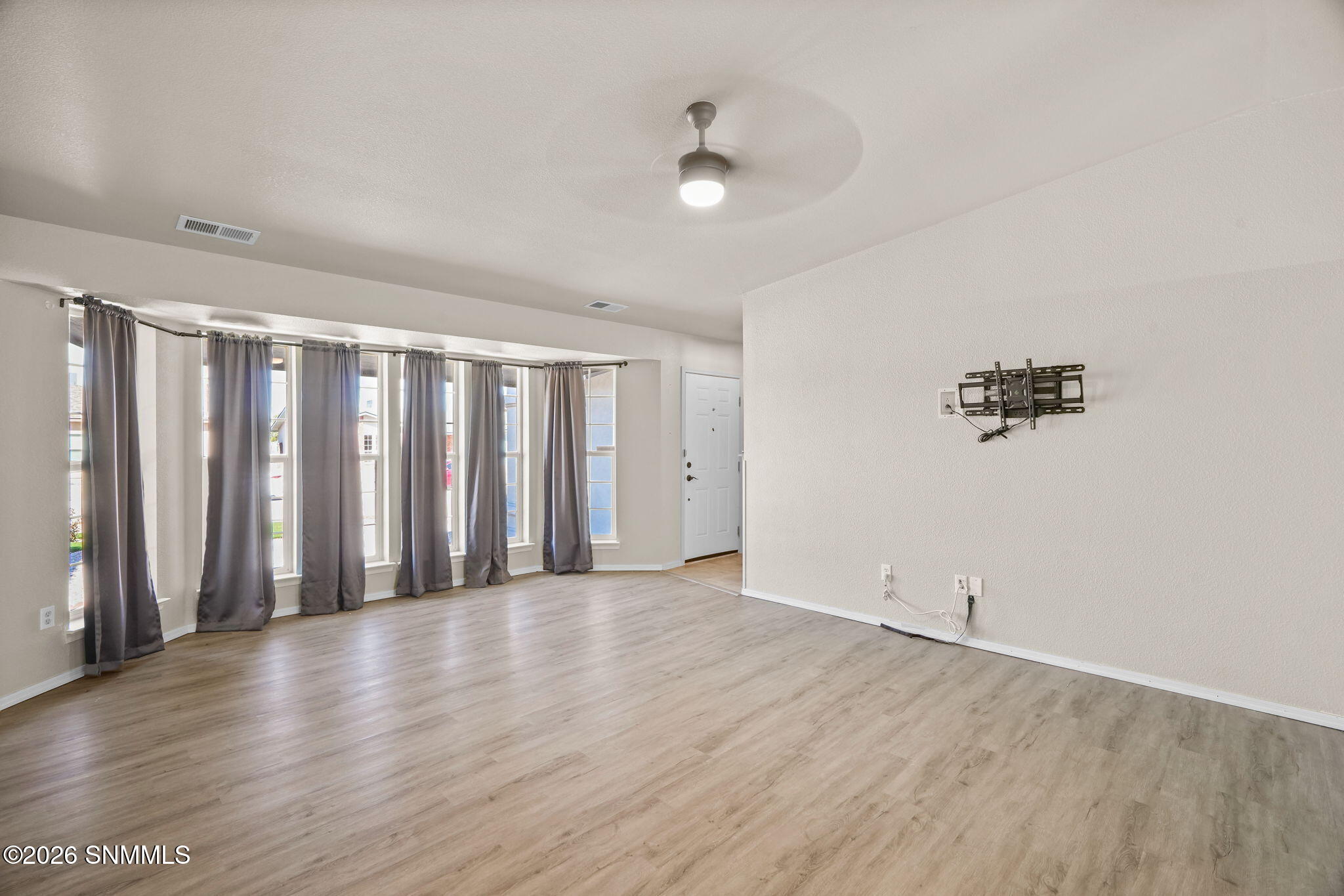 303 Santa Fe Drive Property Photo 6