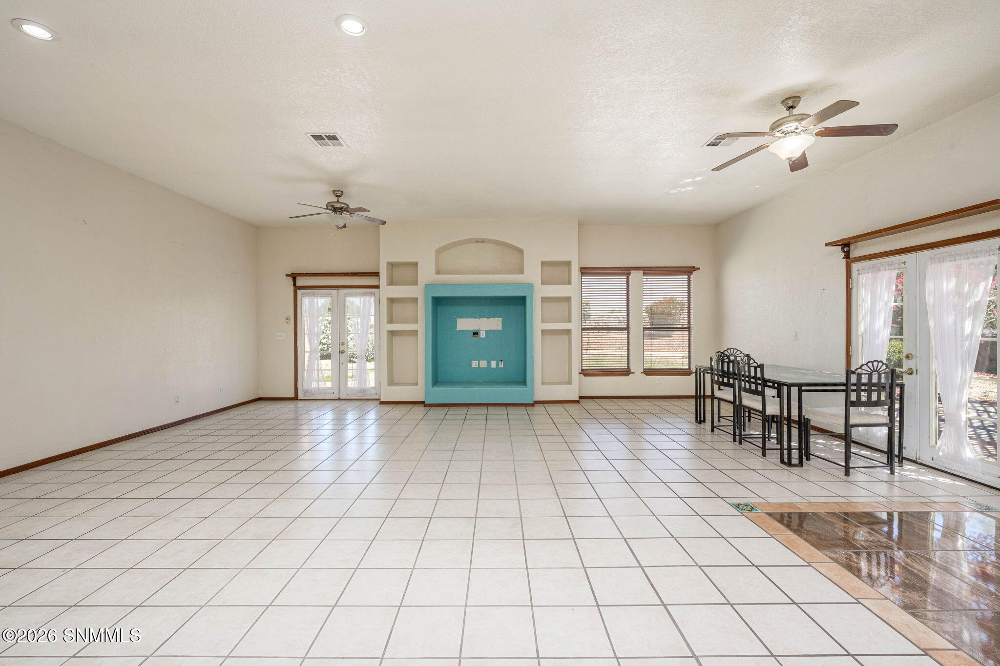 4046 Lilac Drive Property Photo 12