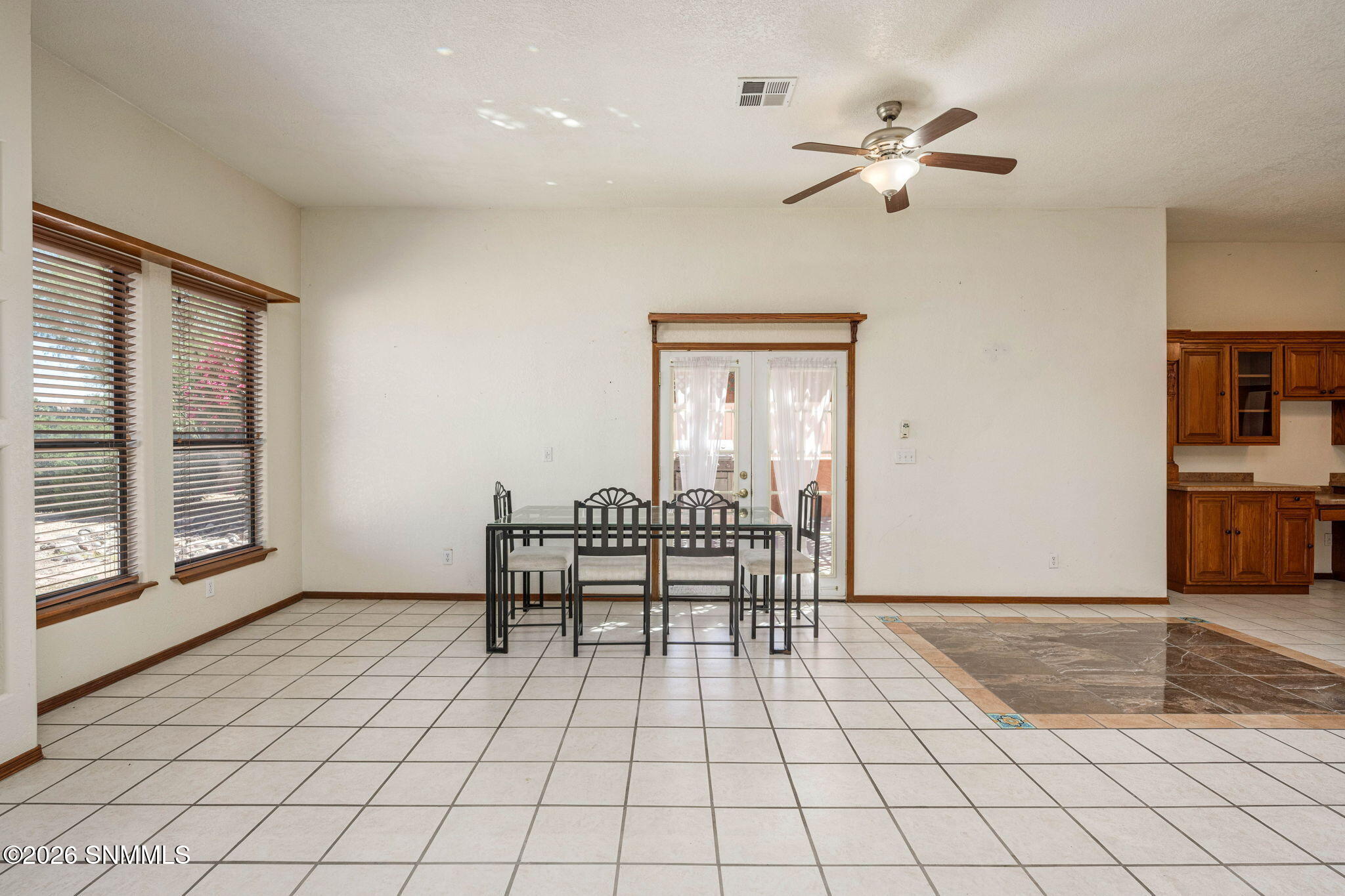 4046 Lilac Drive Property Photo 14