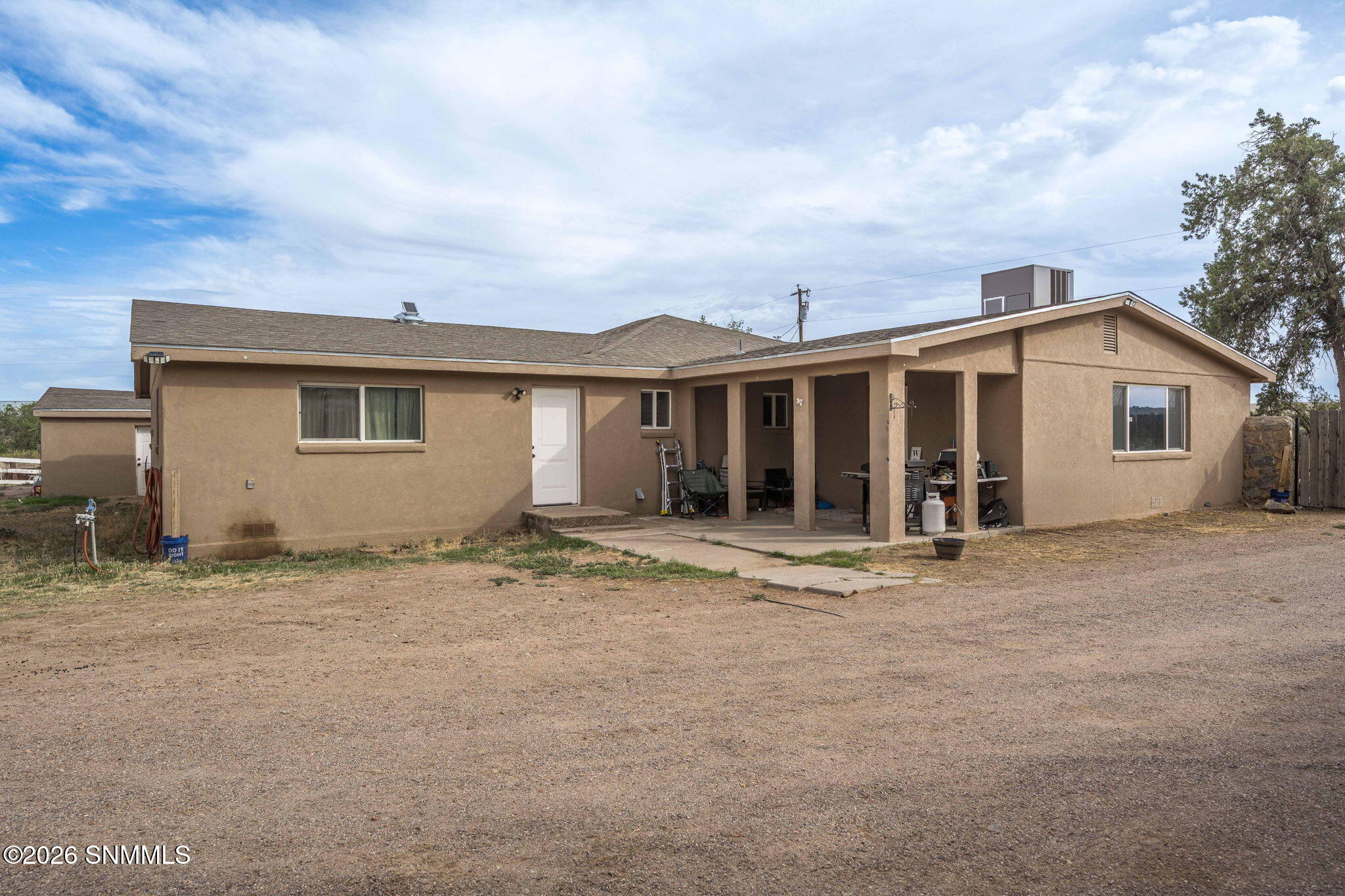 114 N Aries Avenue Property Photo 1
