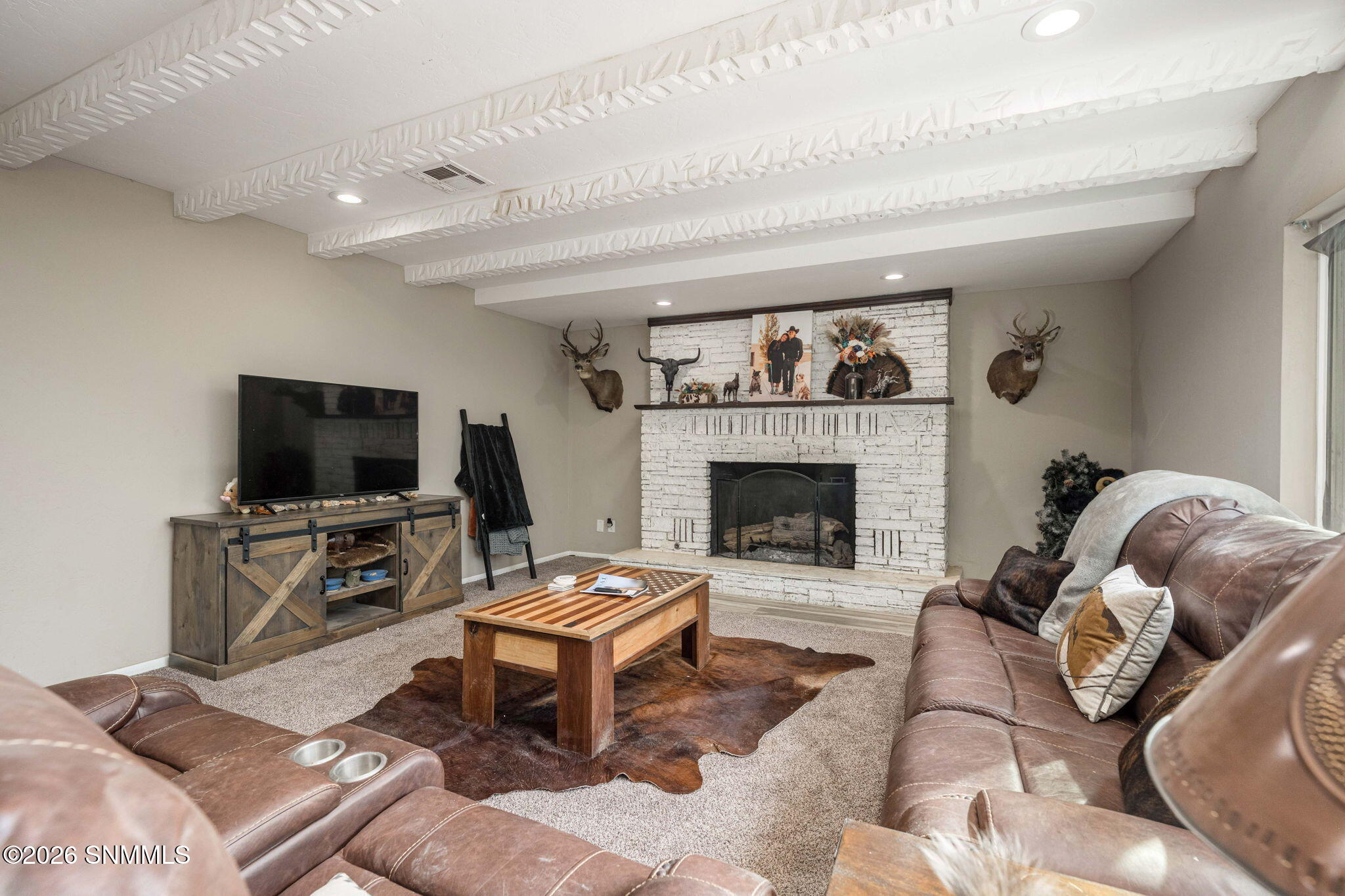 114 N Aries Avenue Property Photo 6