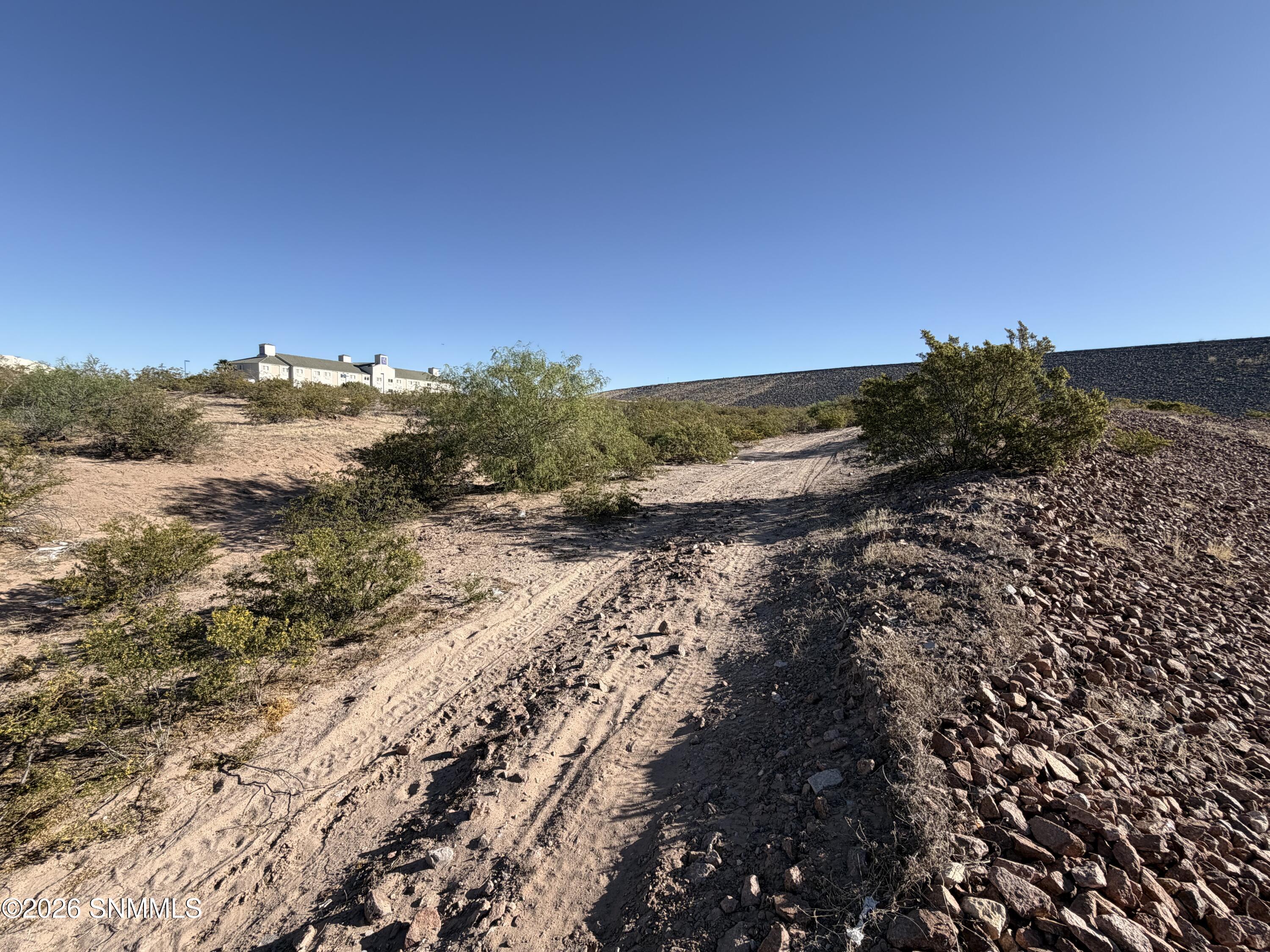 2240 N Telshor Boulevard Property Photo 1