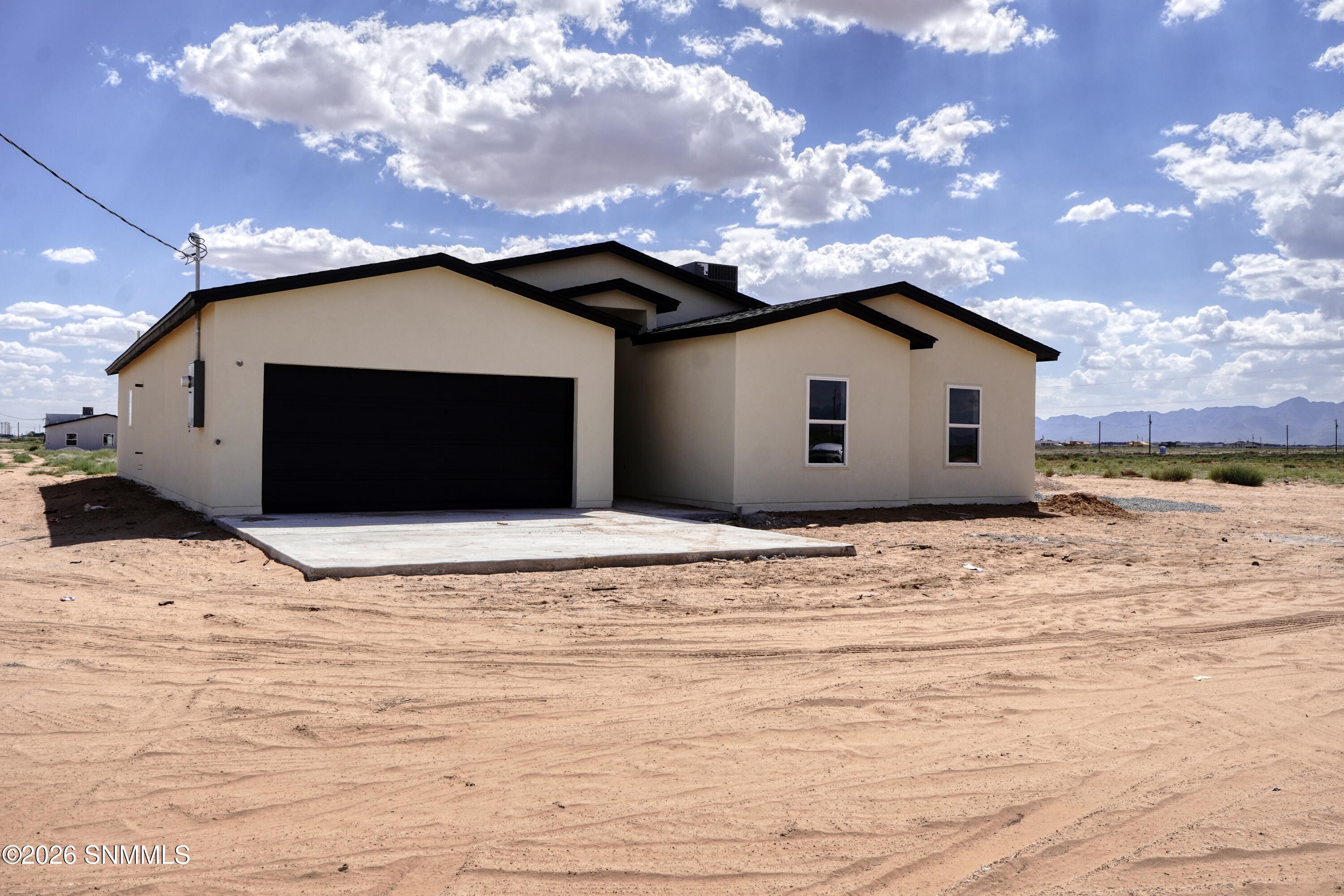 1252 Sahara Desert Drive Property Photo 18