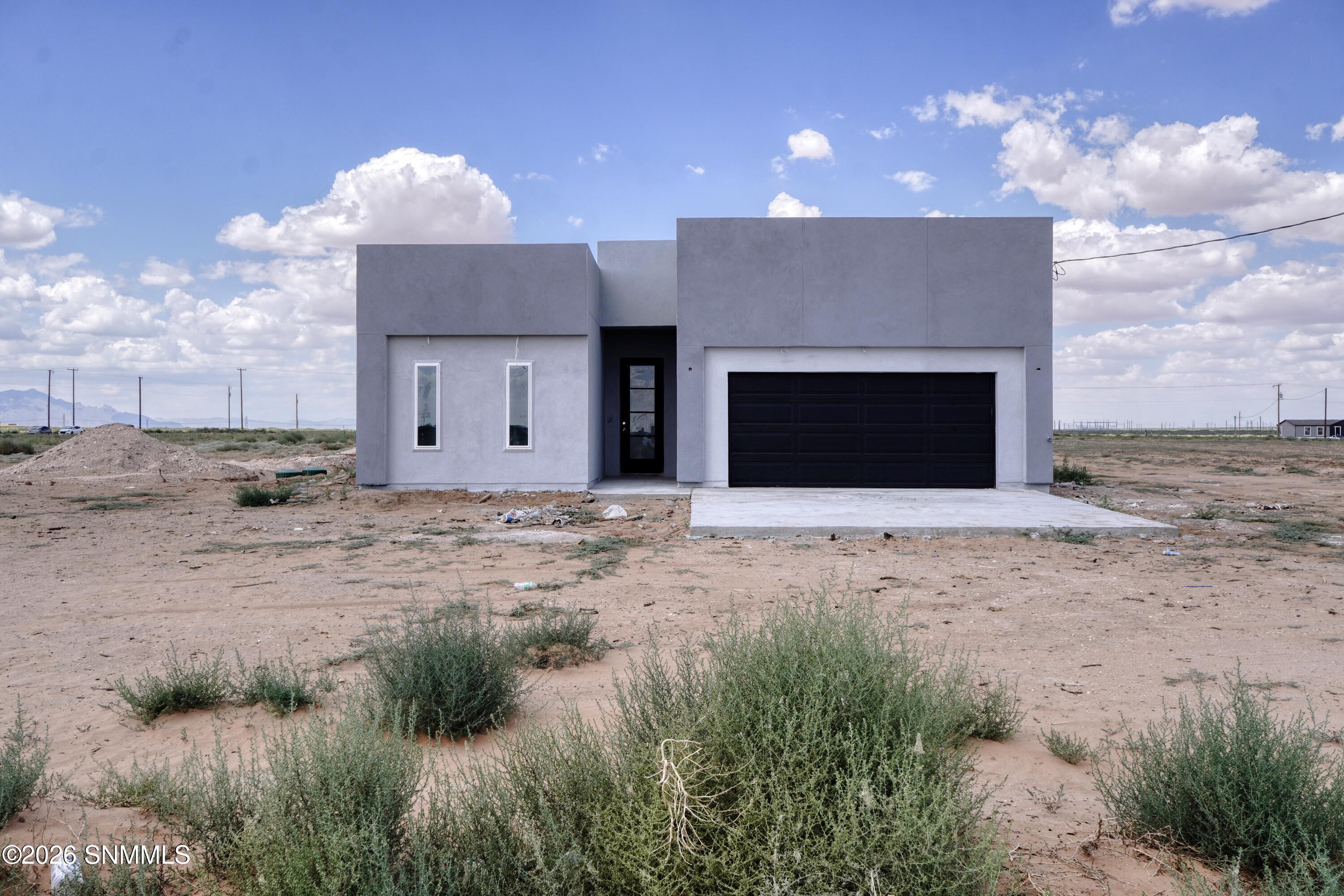 1253 Mojave Desert Drive Property Photo 2
