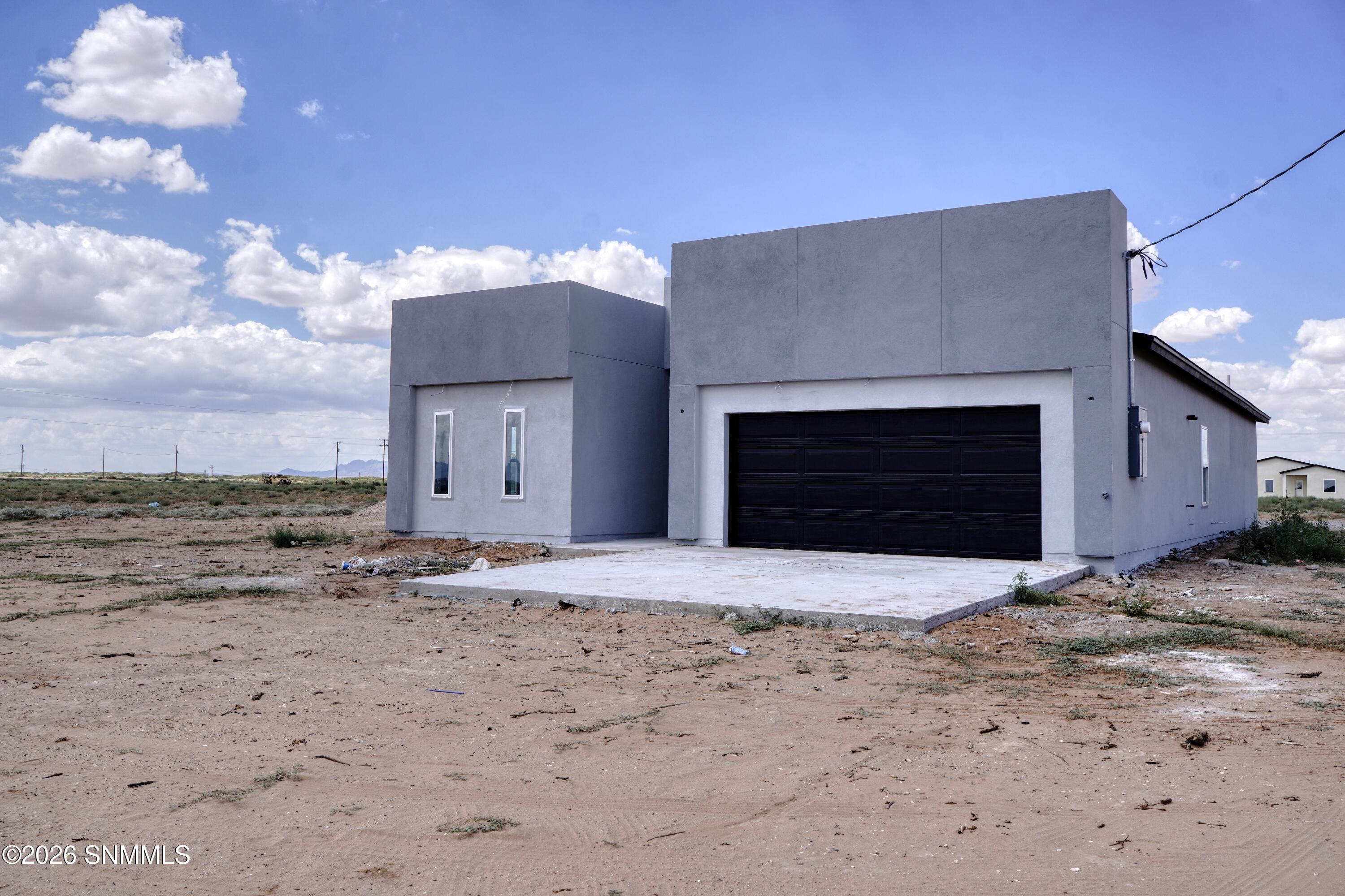 1253 Mojave Desert Drive Property Photo 2
