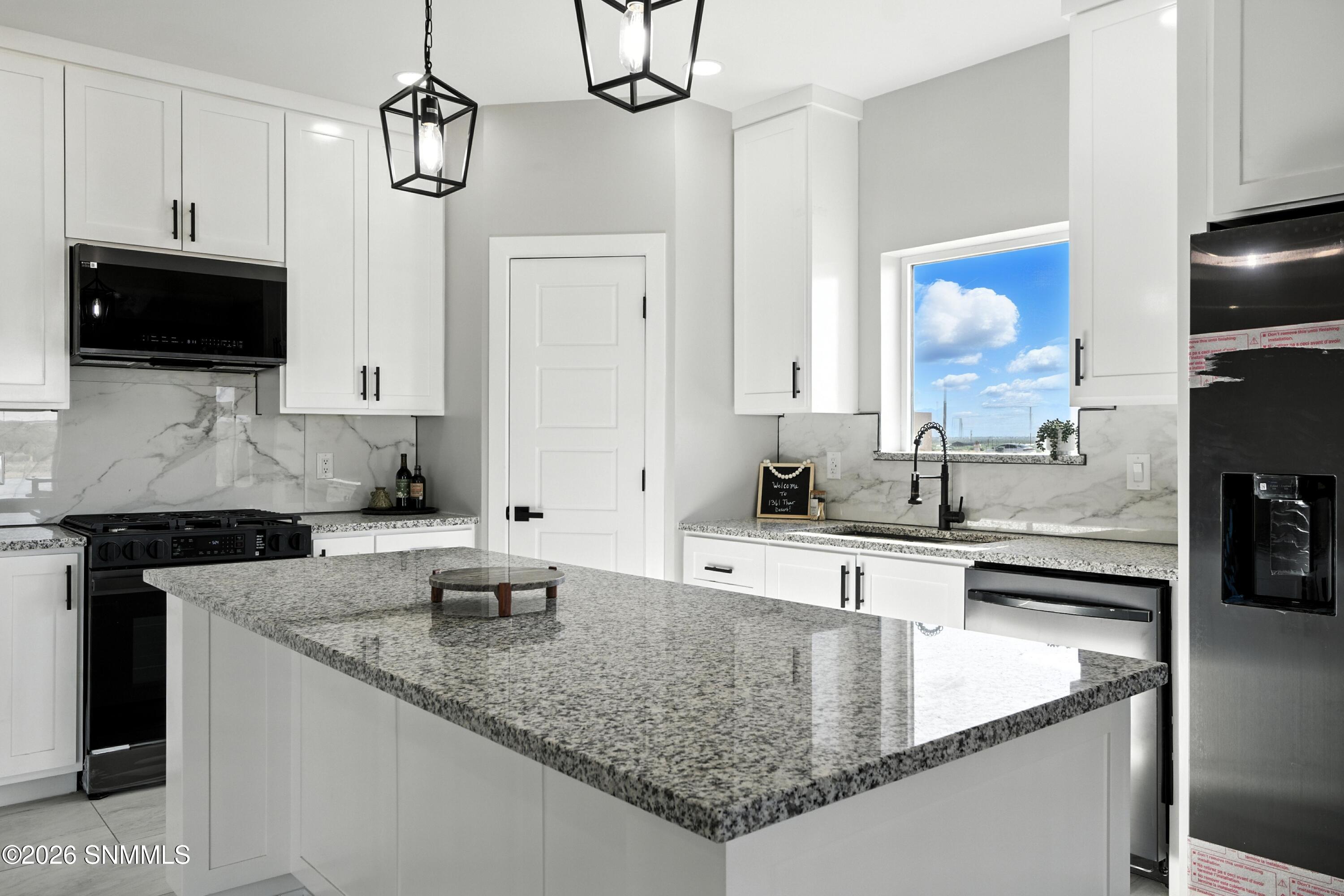 1253 Mojave Desert Drive Property Photo 8
