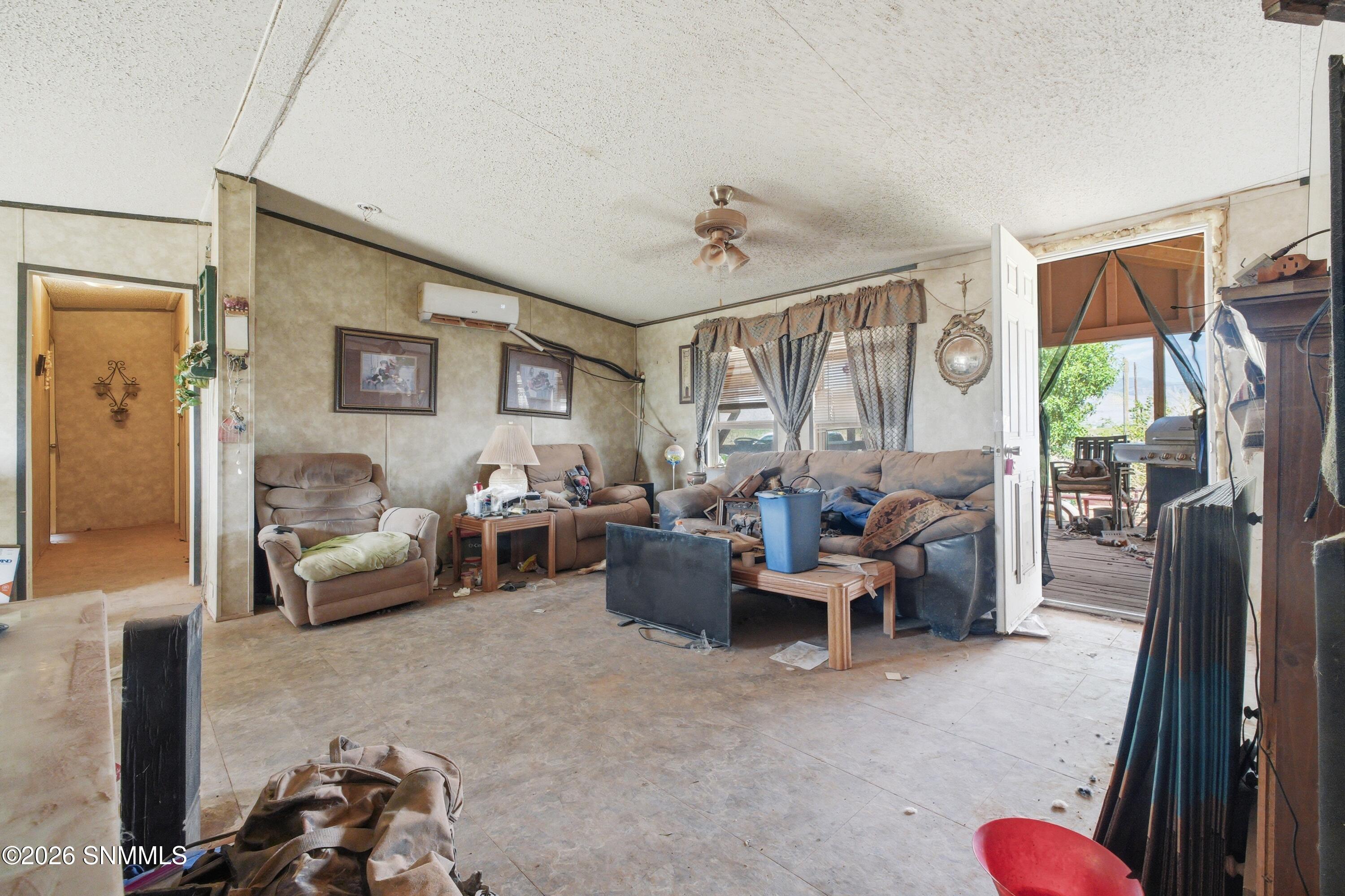 185 Alamotero Lane Property Photo 3