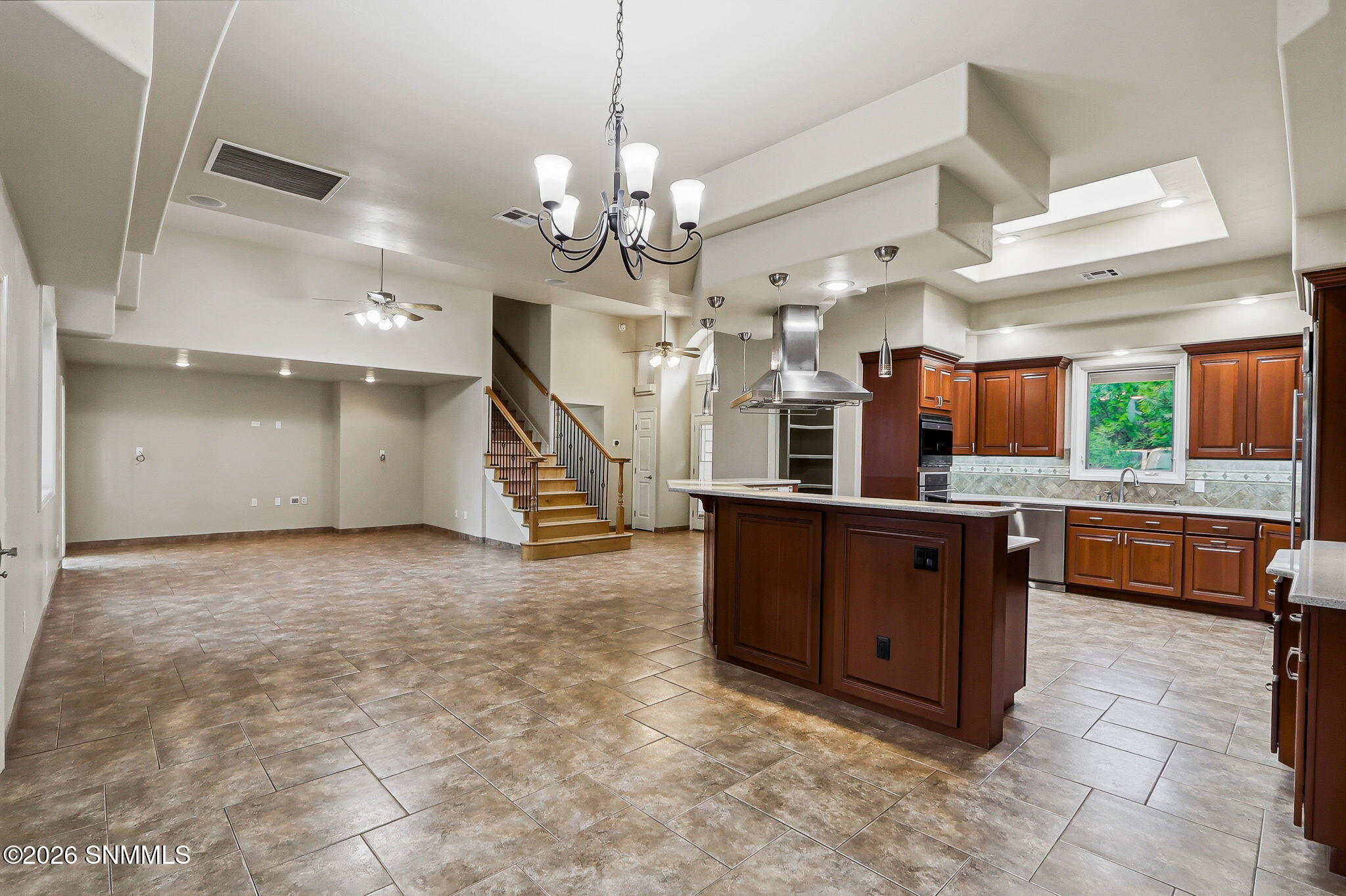 565 Carver Road Property Photo 7