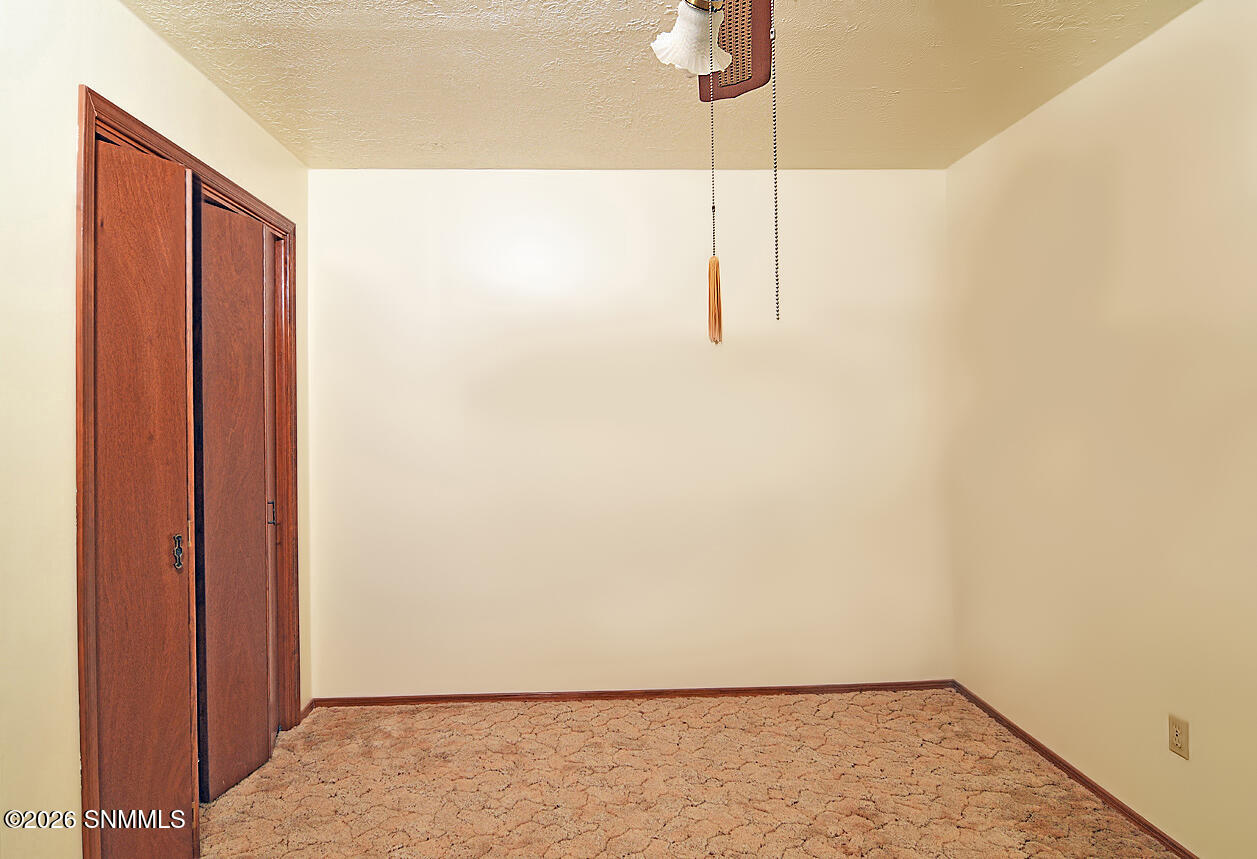 2744 Topley Avenue Property Photo 33