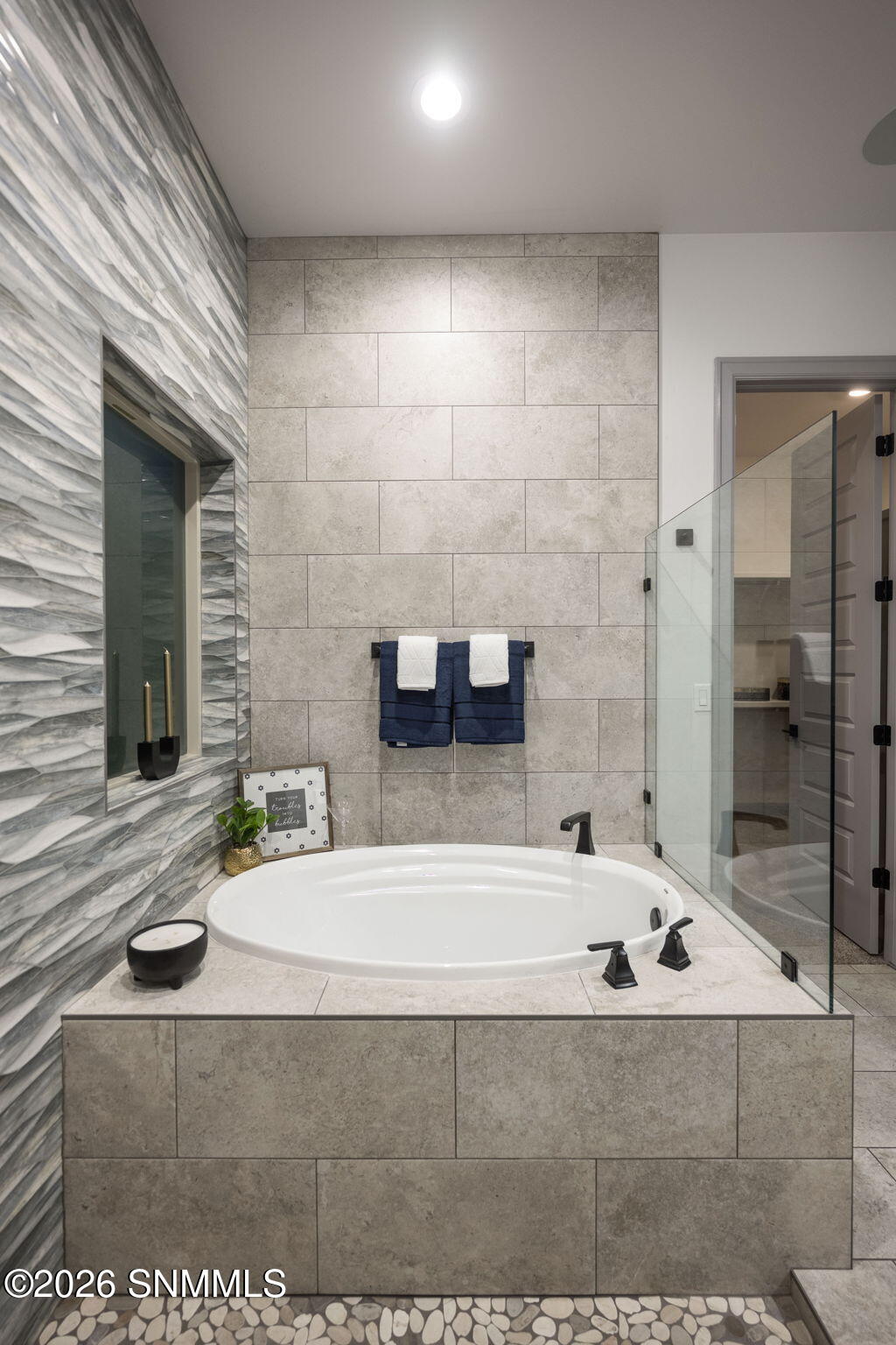 2601802 Property Photo 40