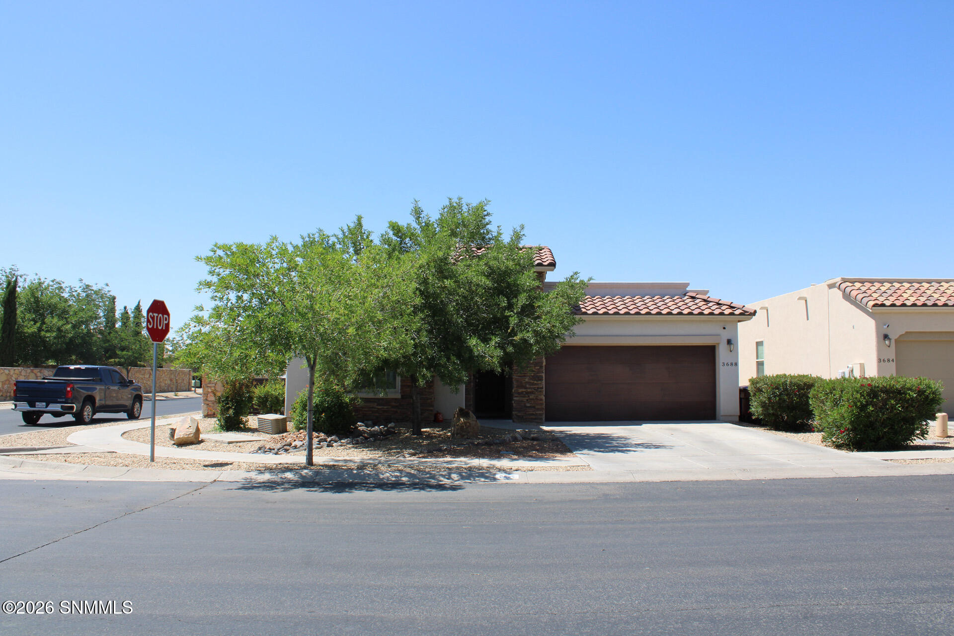 3688 Albion Avenue Property Photo 2