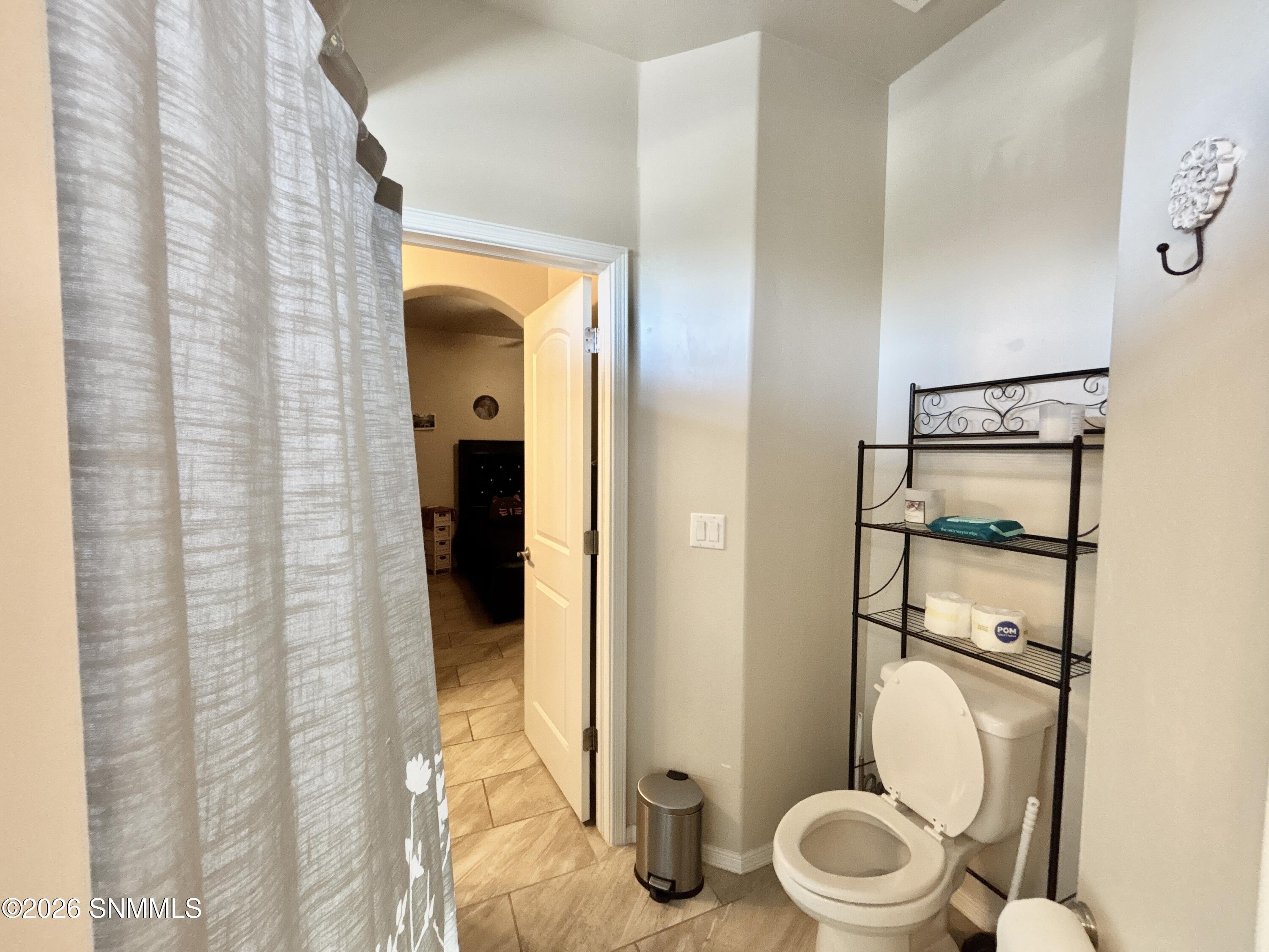 3688 Albion Avenue Property Photo 8