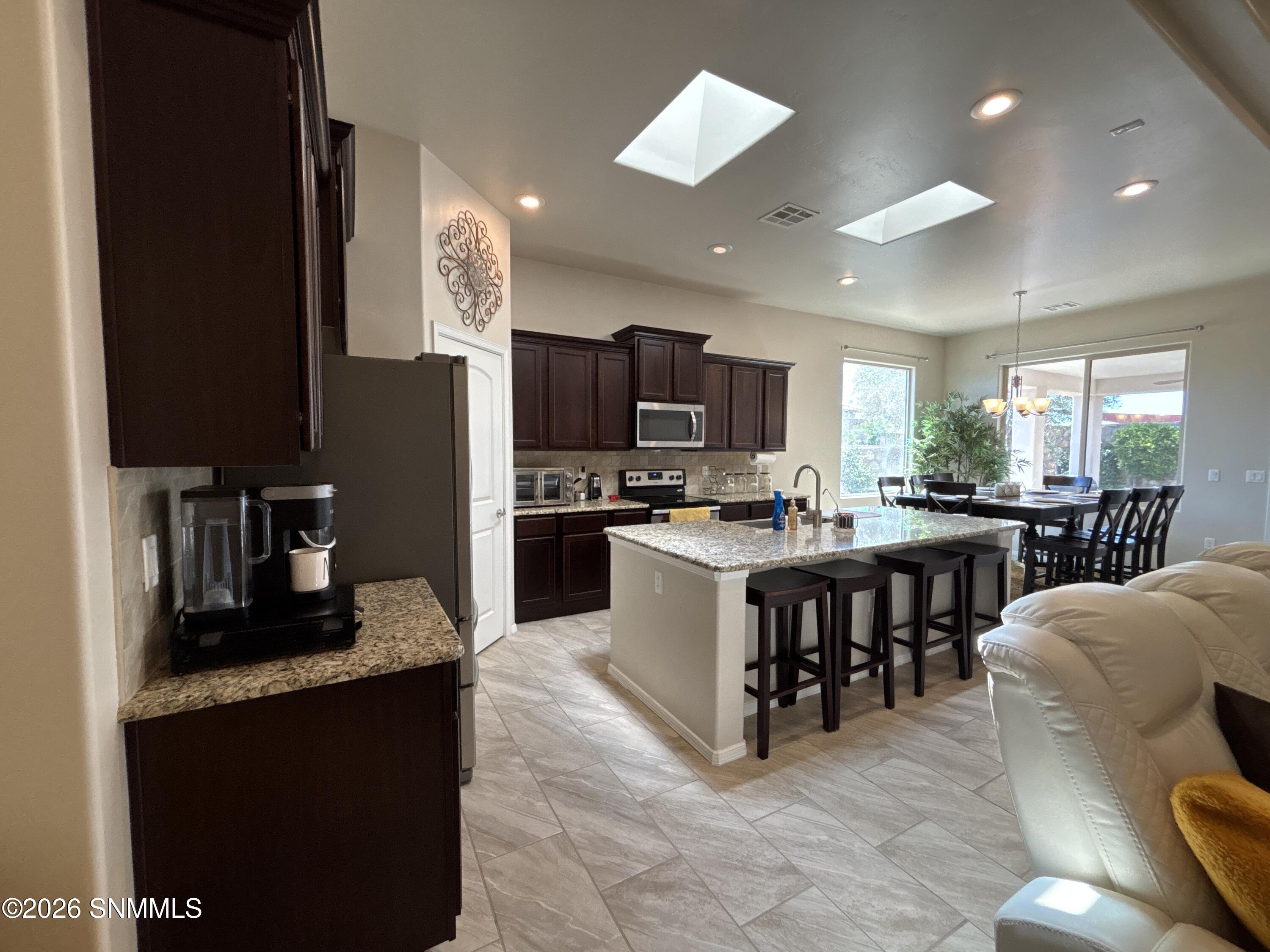 3688 Albion Avenue Property Photo 12
