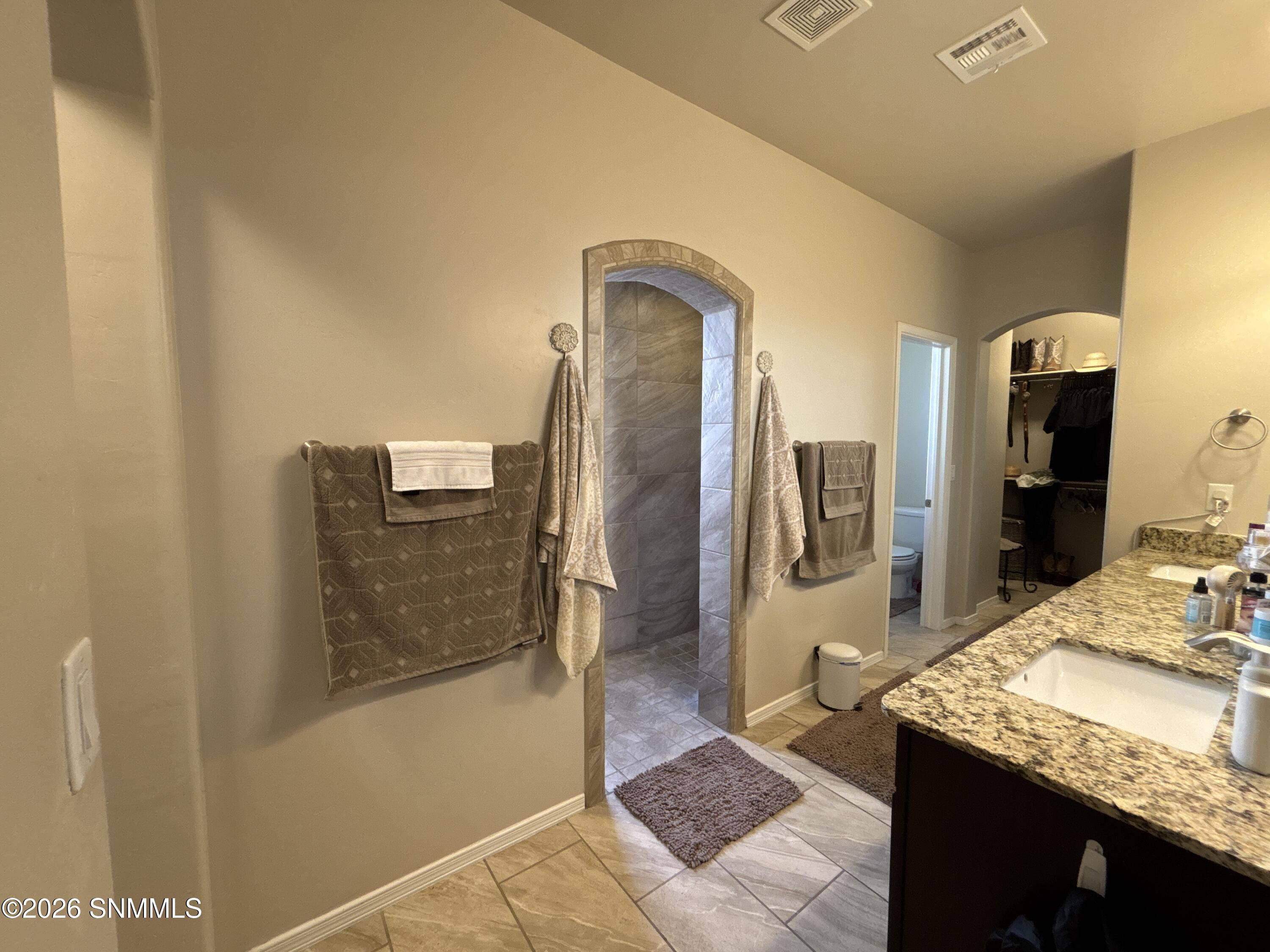 3688 Albion Avenue Property Photo 25