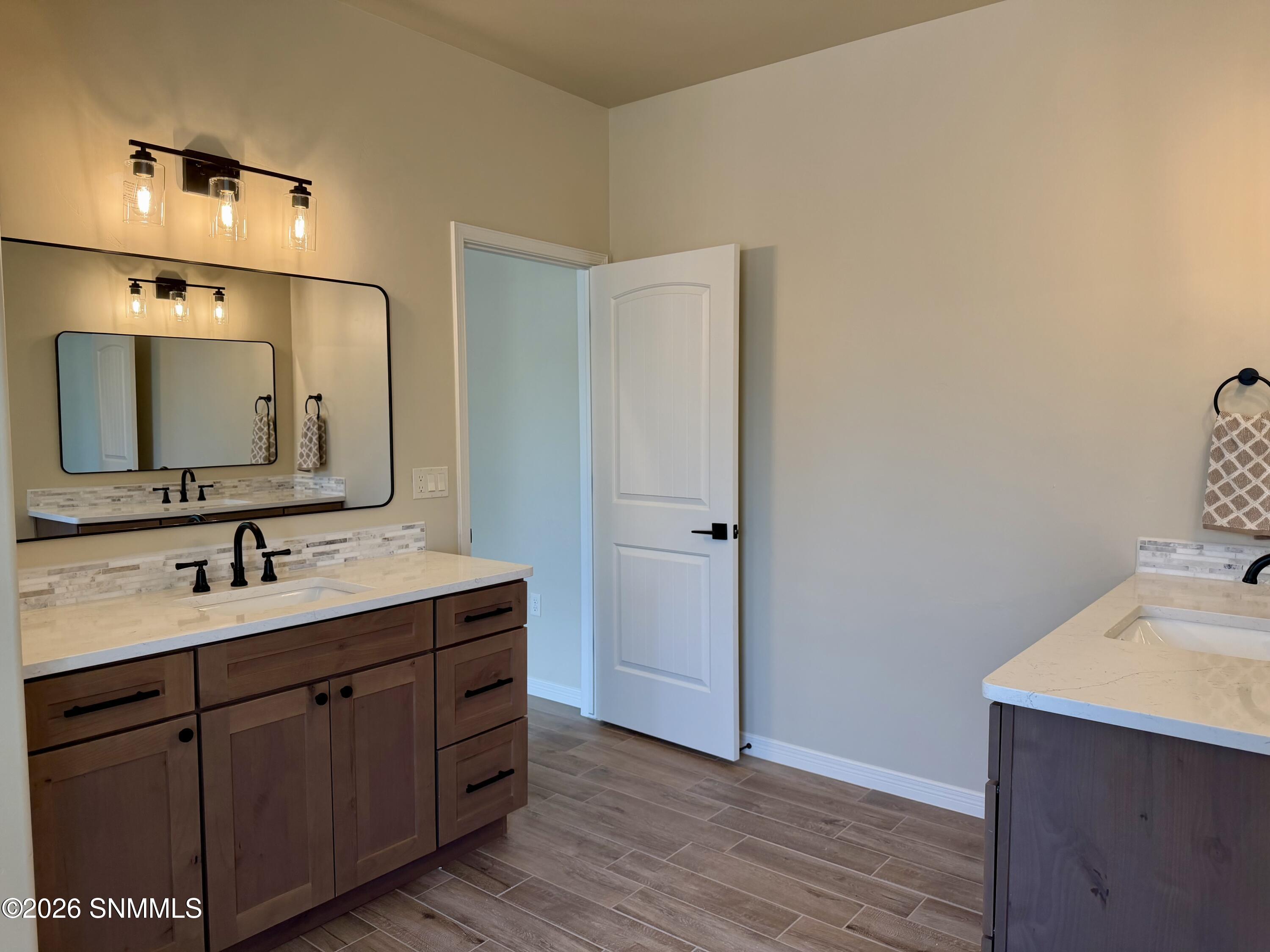 785 Basha Arc Property Photo 24