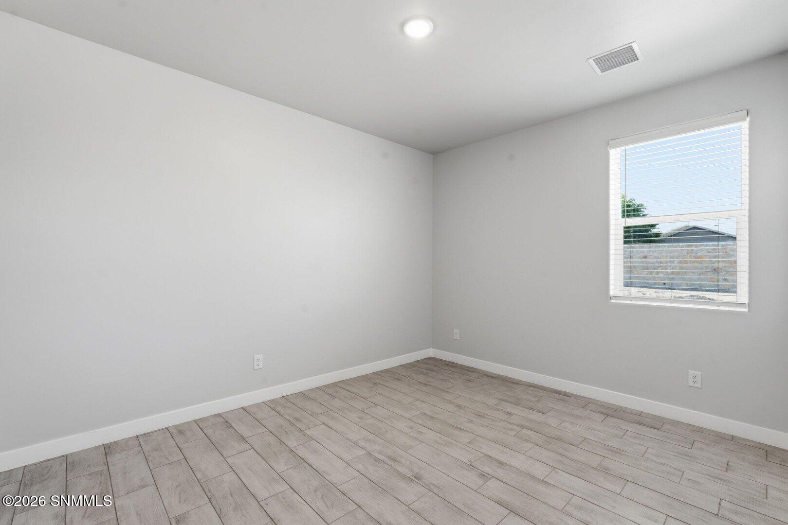 7535 Sierra Este Place Property Photo 14